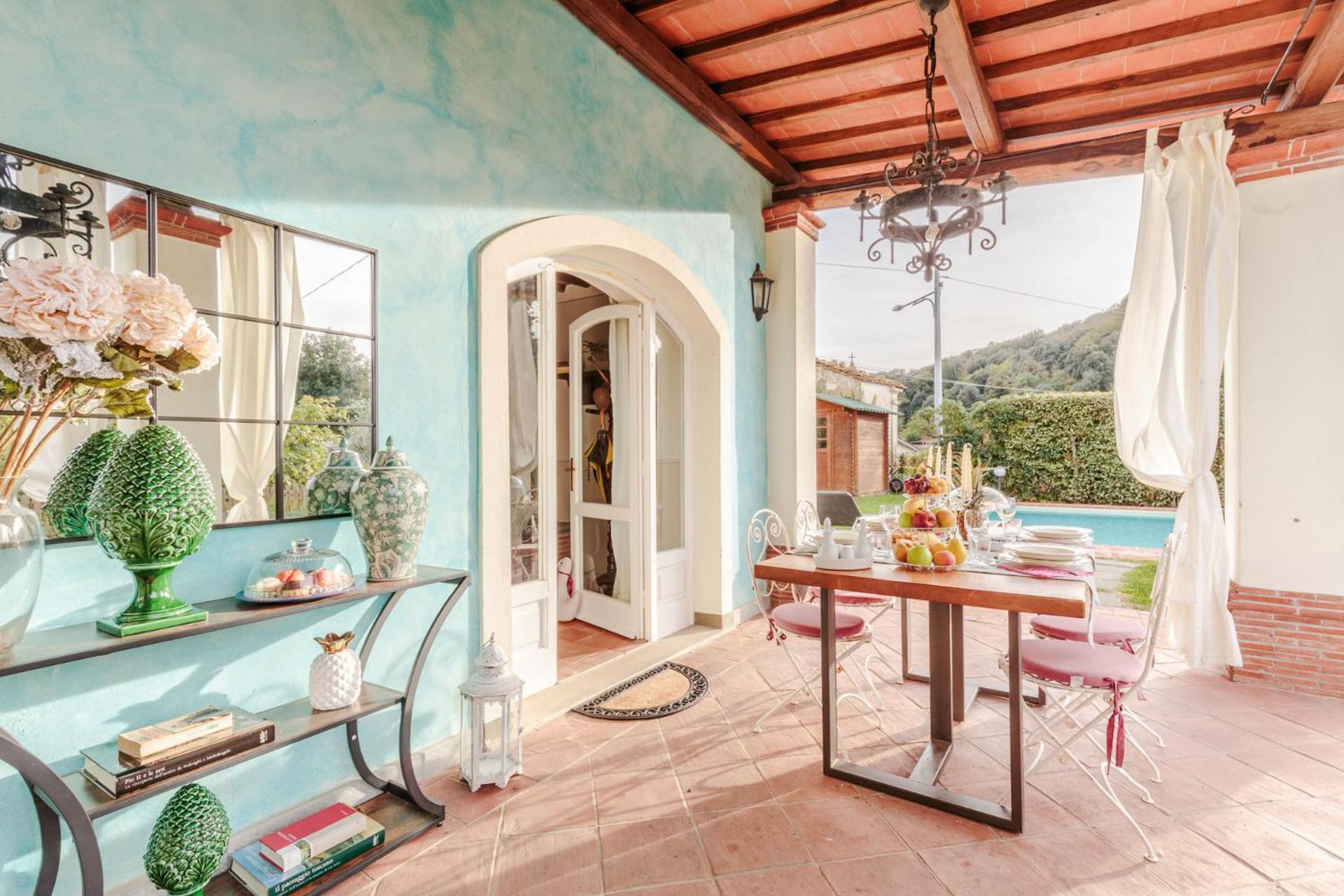 Villa photo 3