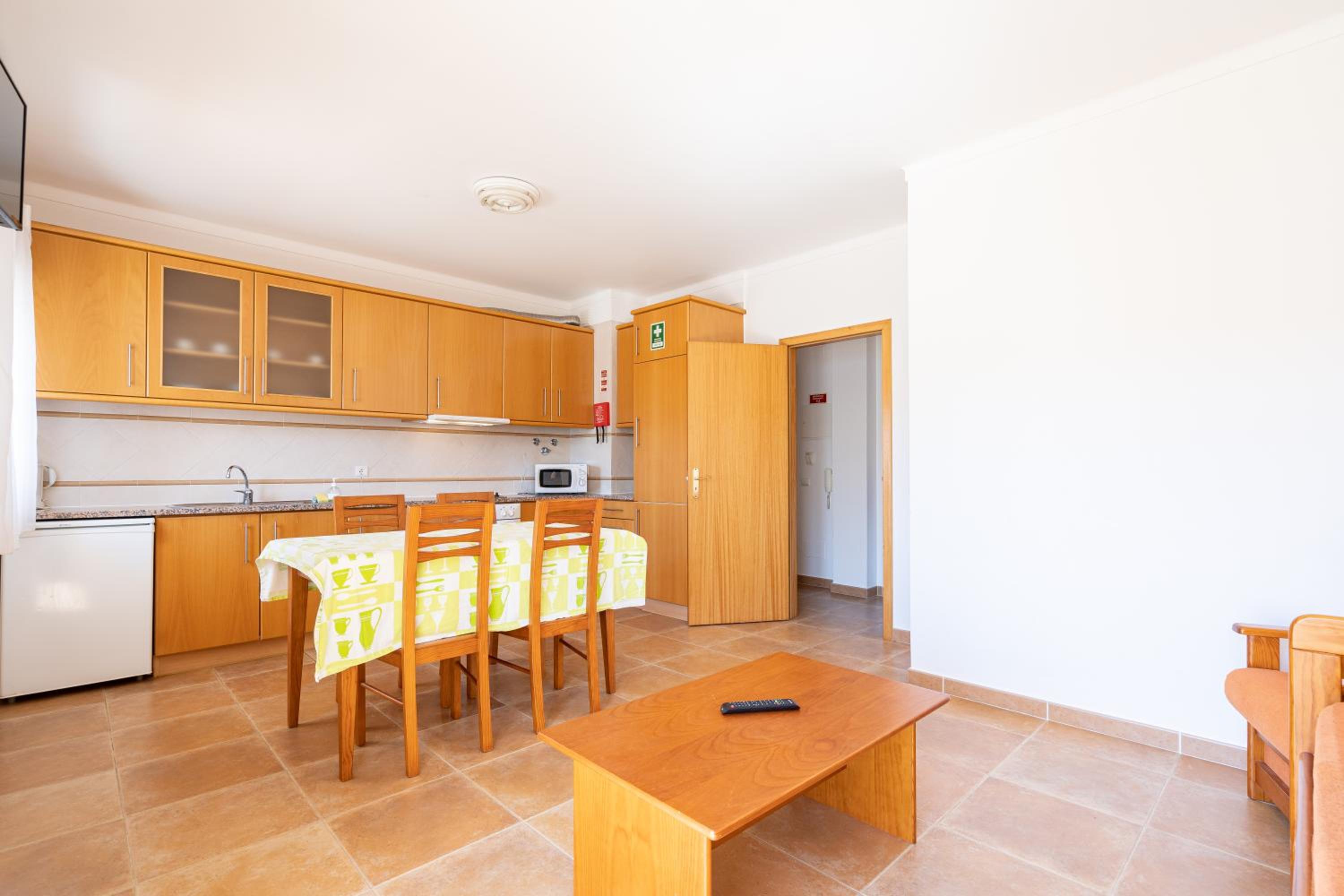 One-Bedroom Apartment - Photo 11