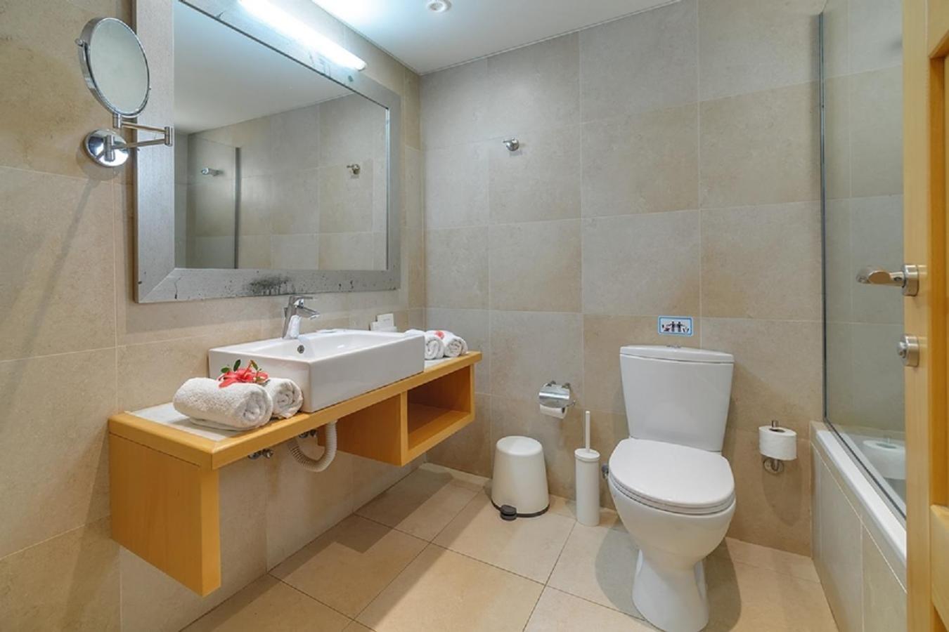 Suite with Sea View & Private Pool