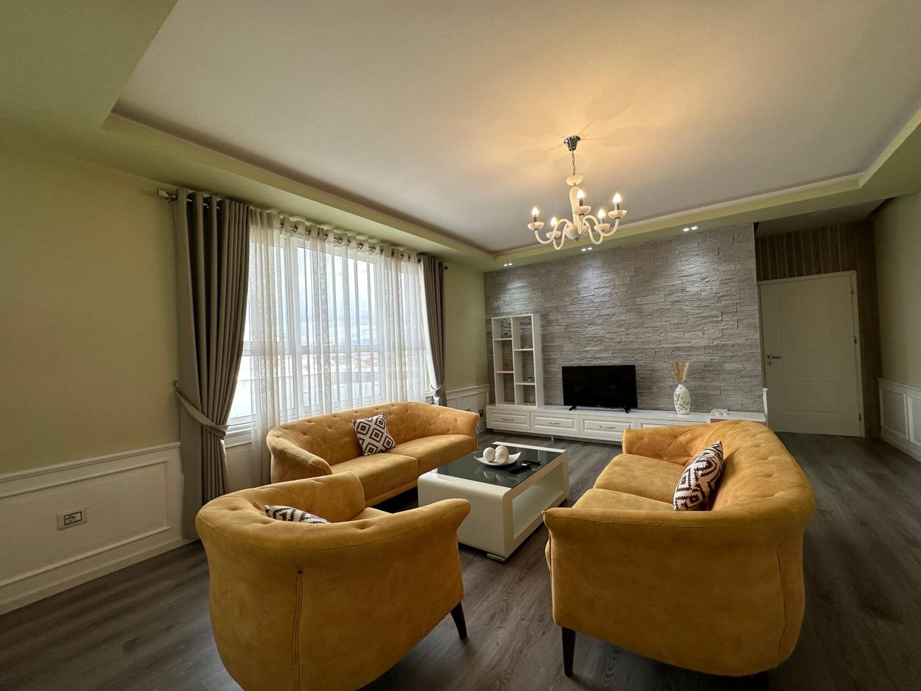 Deluxe Apartment