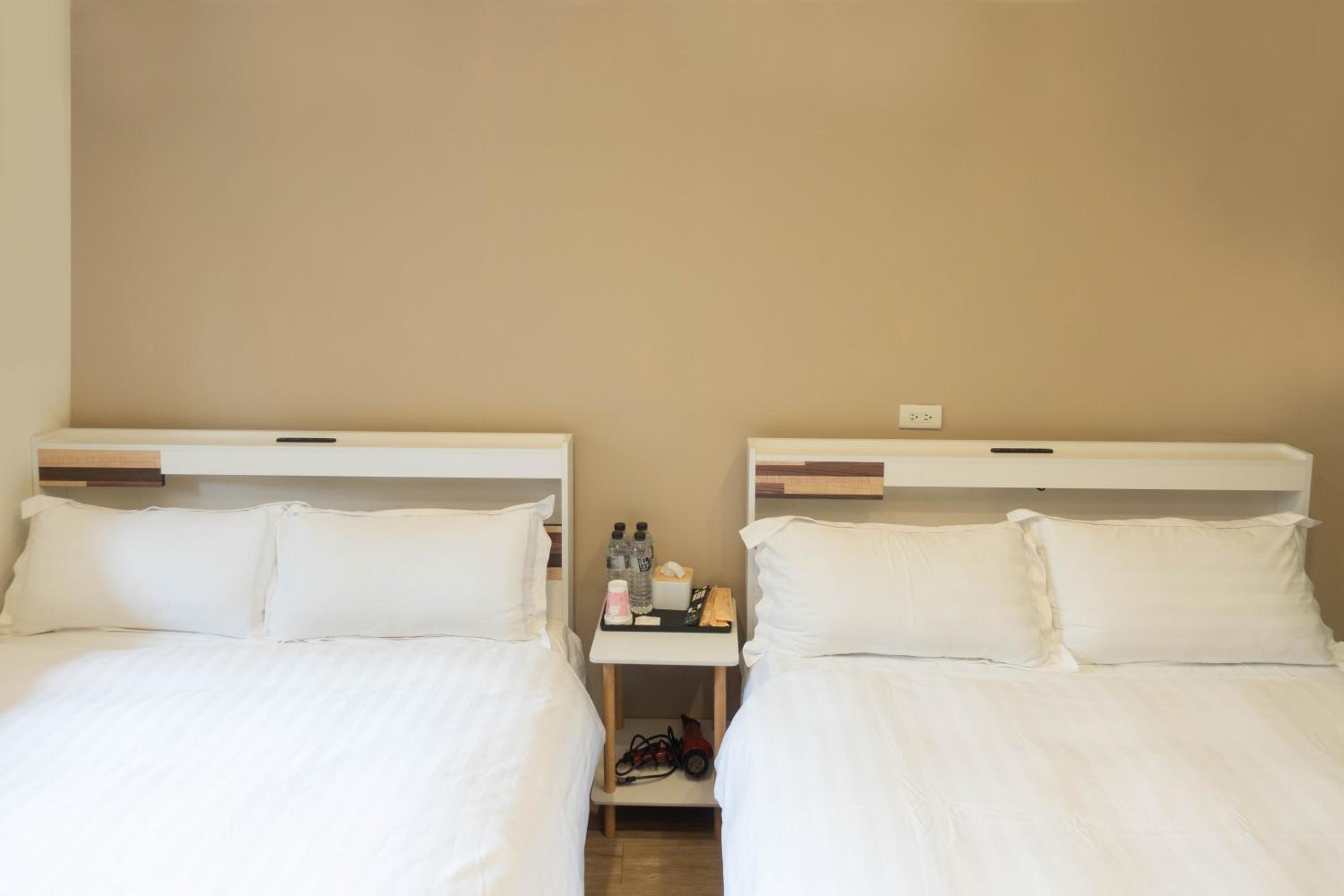 Family Room with Shower photo 3
