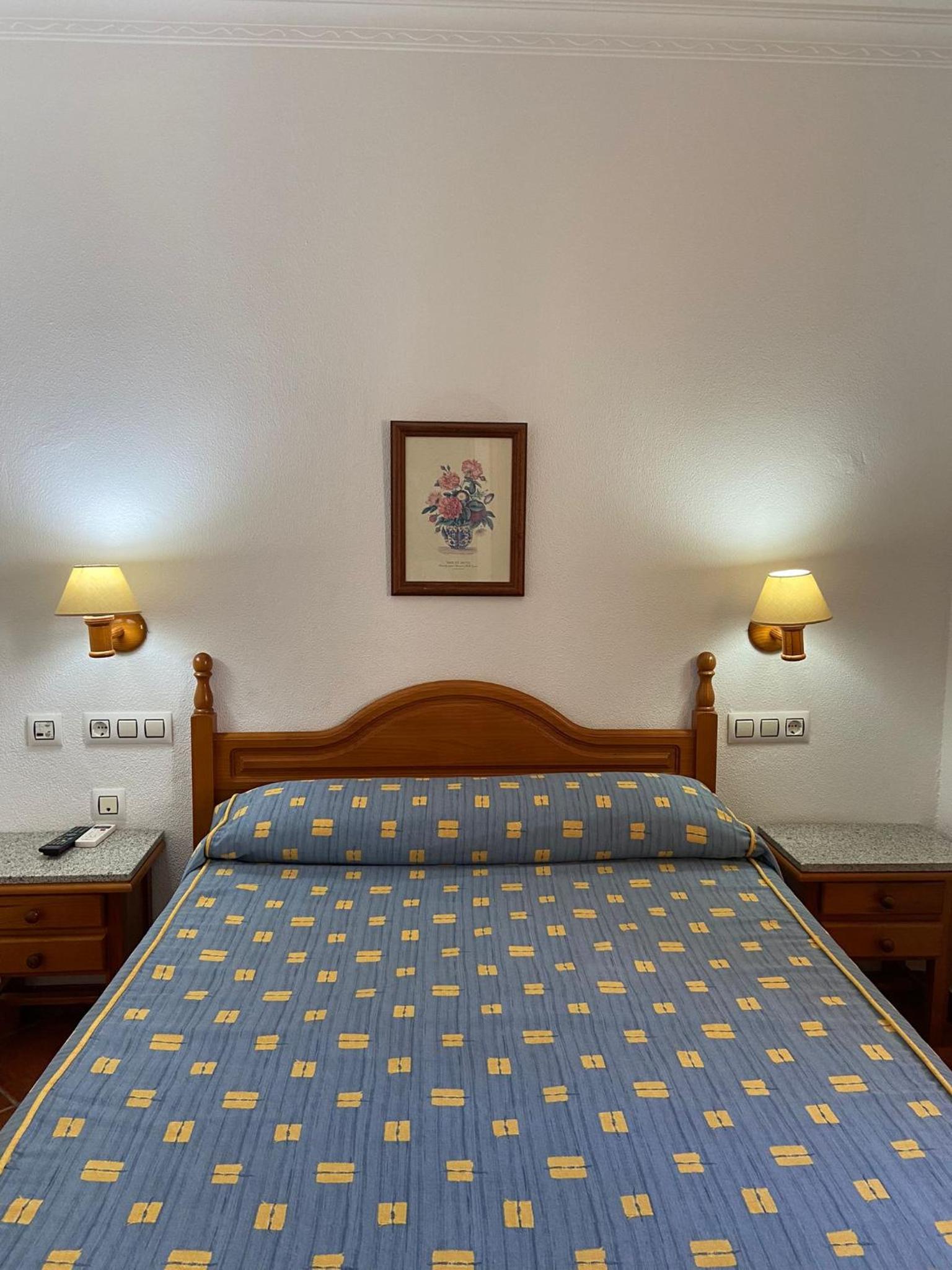 Habitación Estándar con Cama Queen