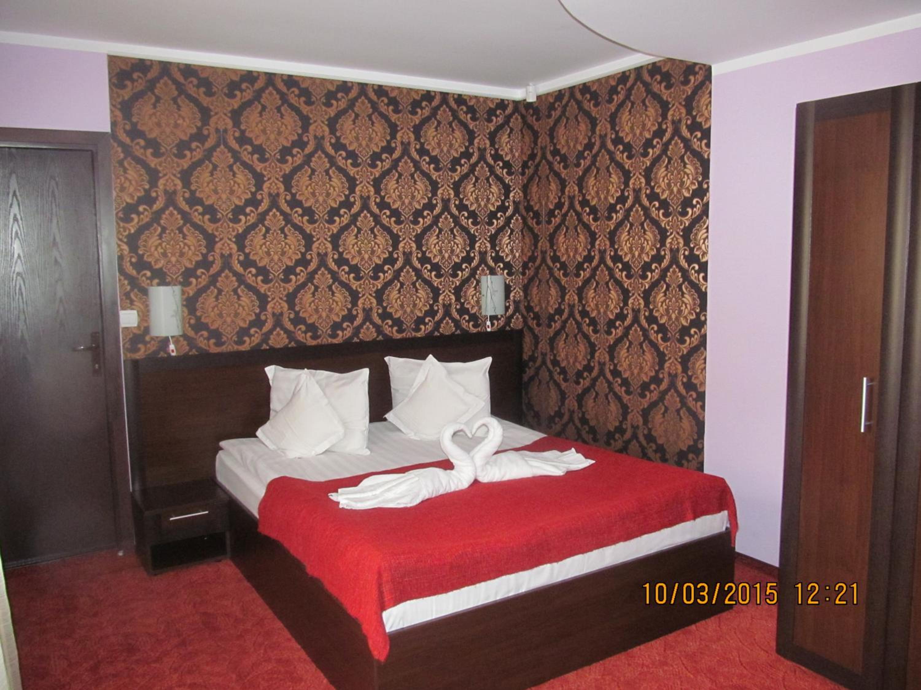 Double Room - Photo 14