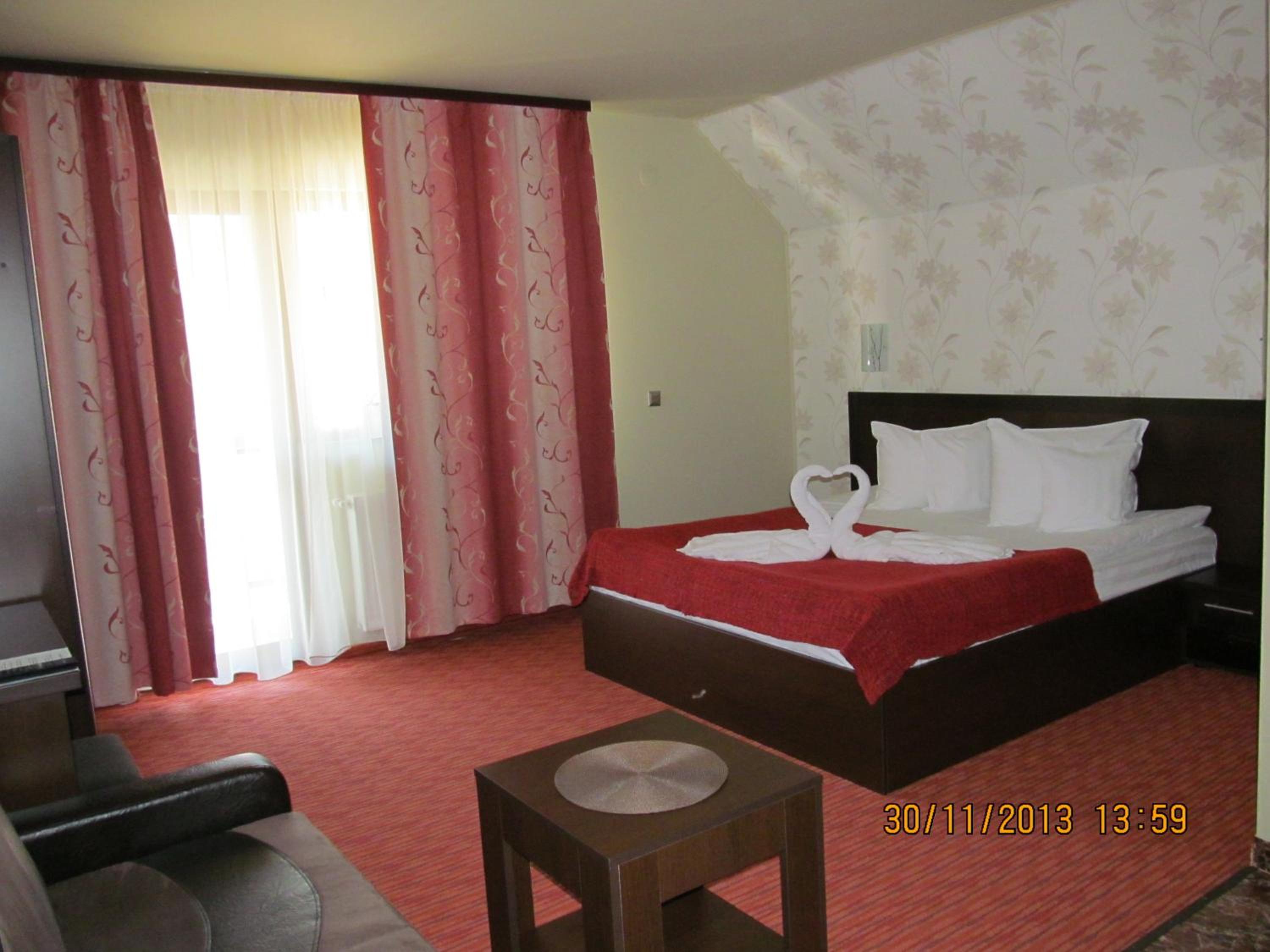 Double Room - Photo 19