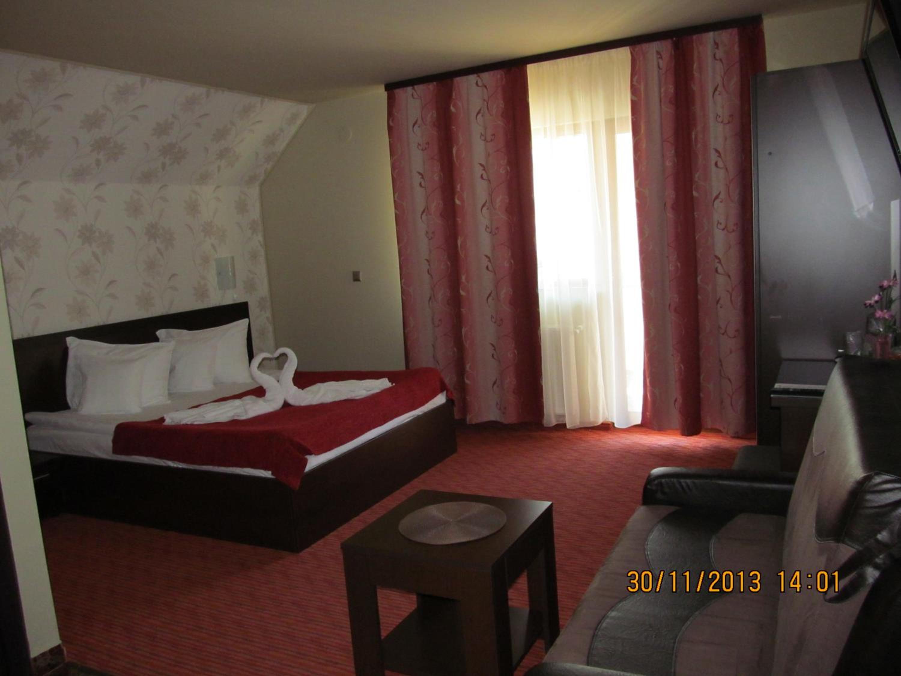 Double Room - Photo 21