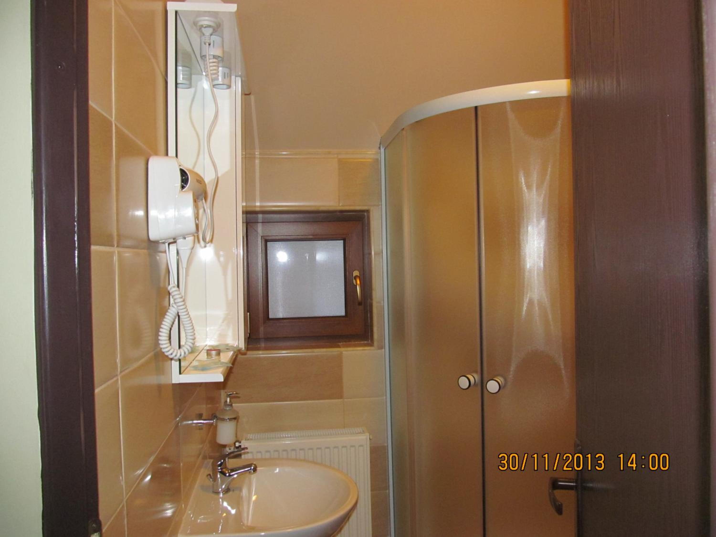 Double Room - Photo 24