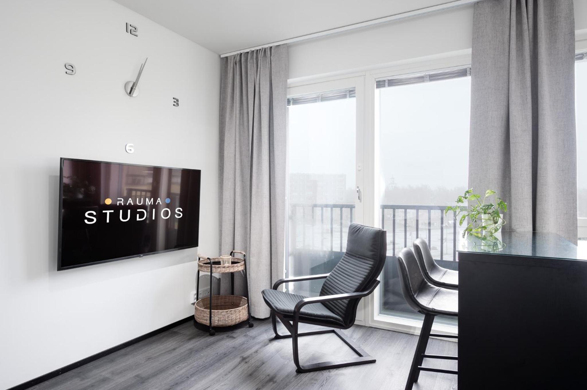 One-Bedroom Apartment - Photo 1