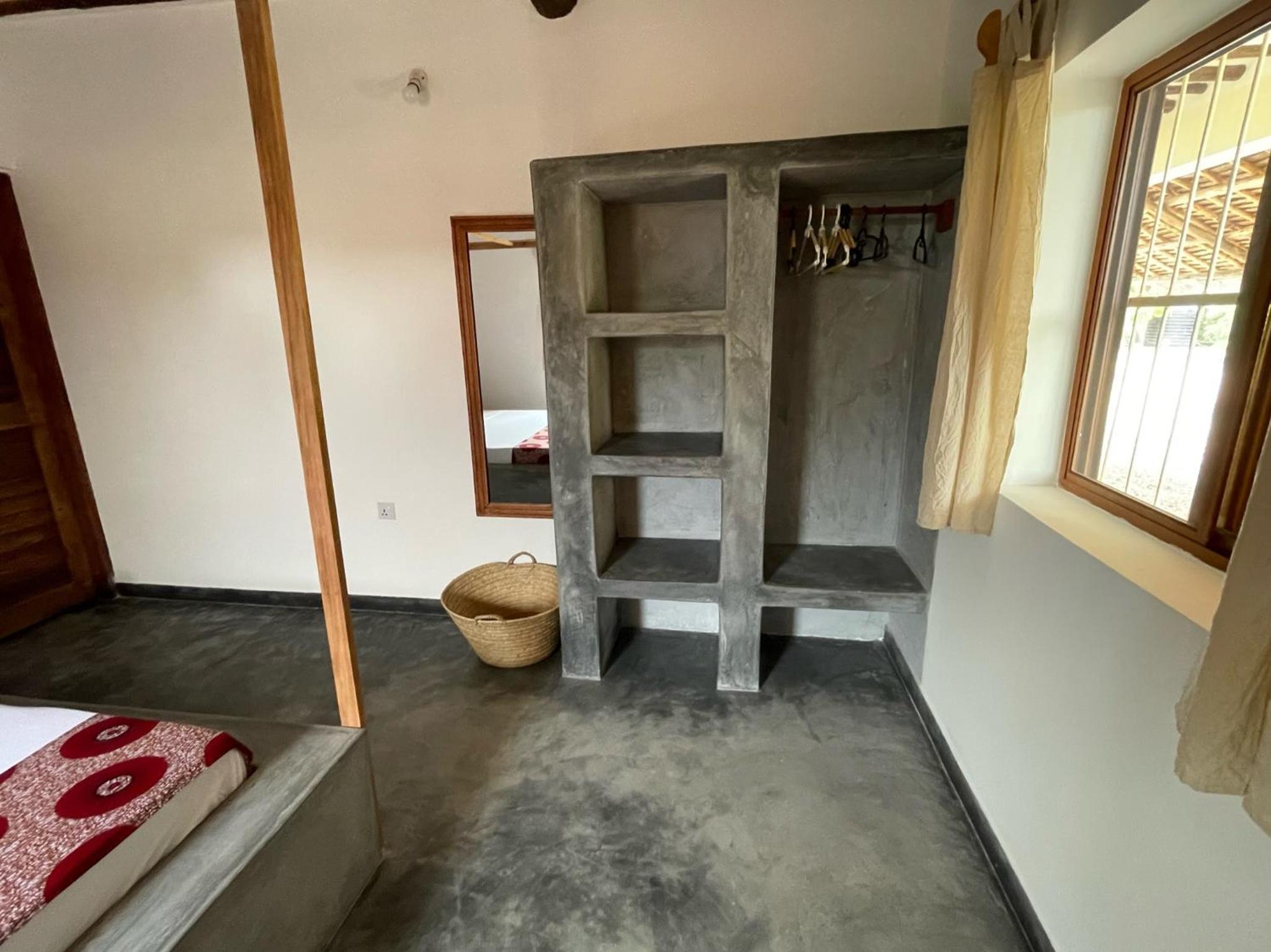 One-Bedroom Bungalow - Photo 5