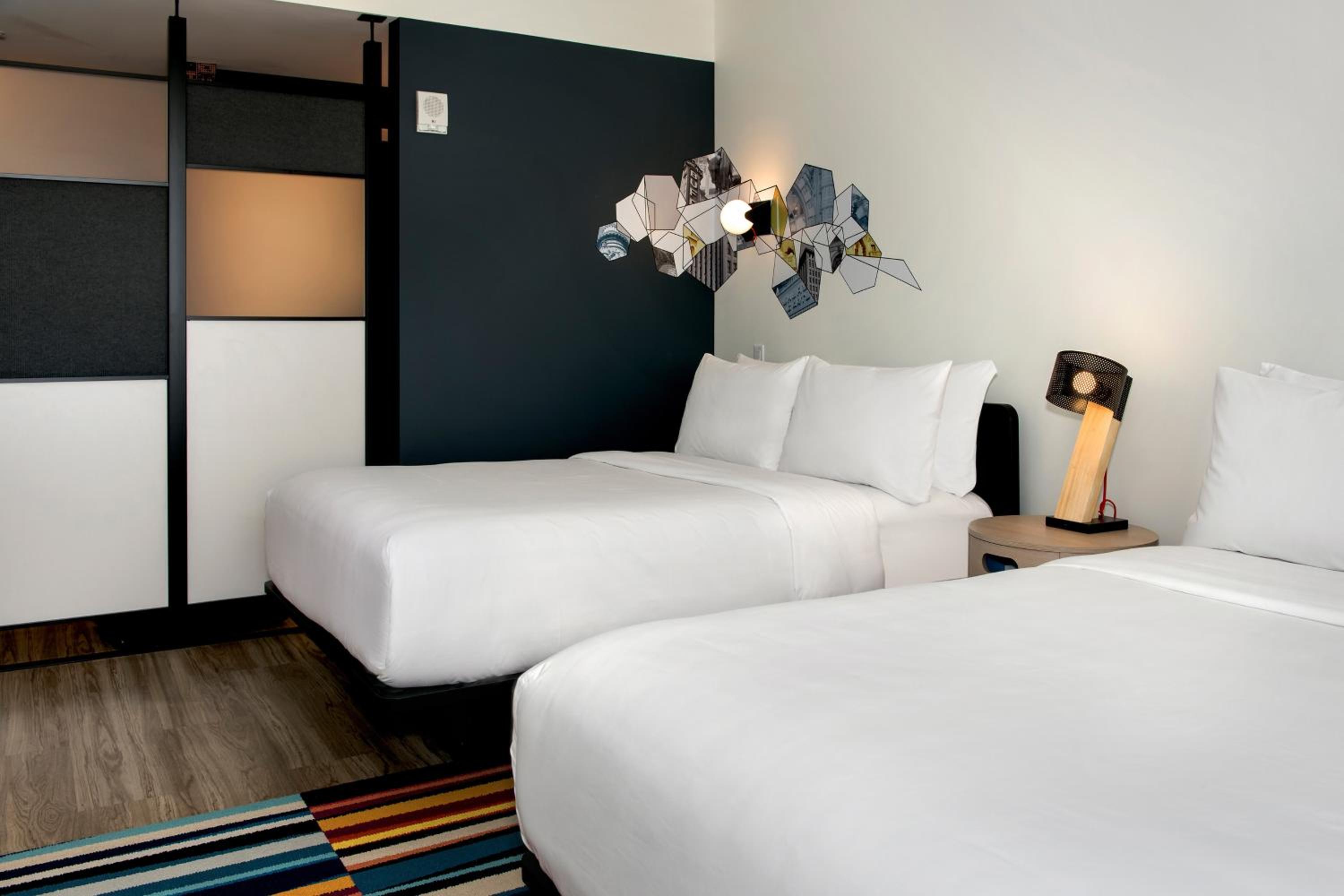 Aloft, Guest room, 2 Double - Photo 2