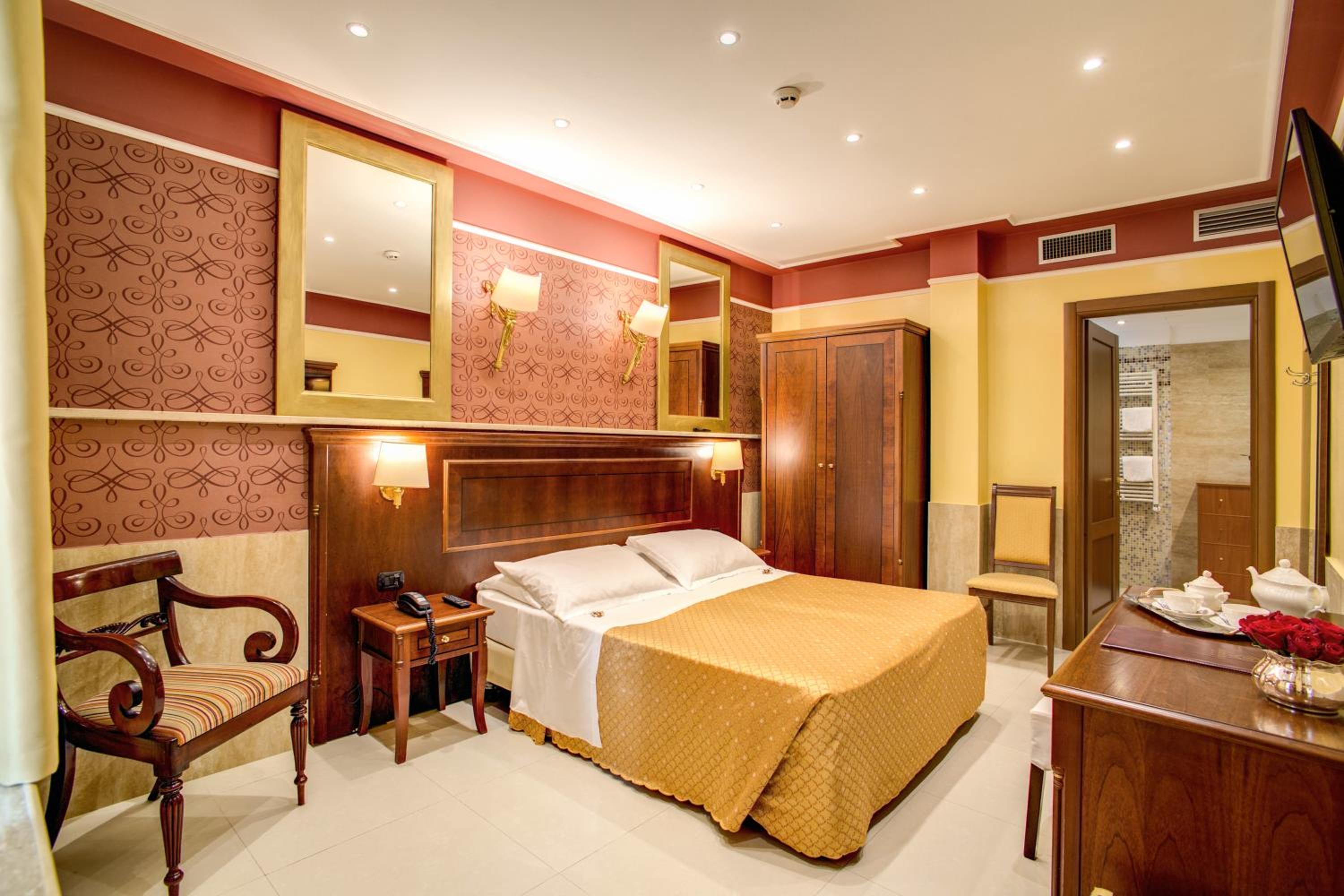 Superior Double or Twin Room photo 3