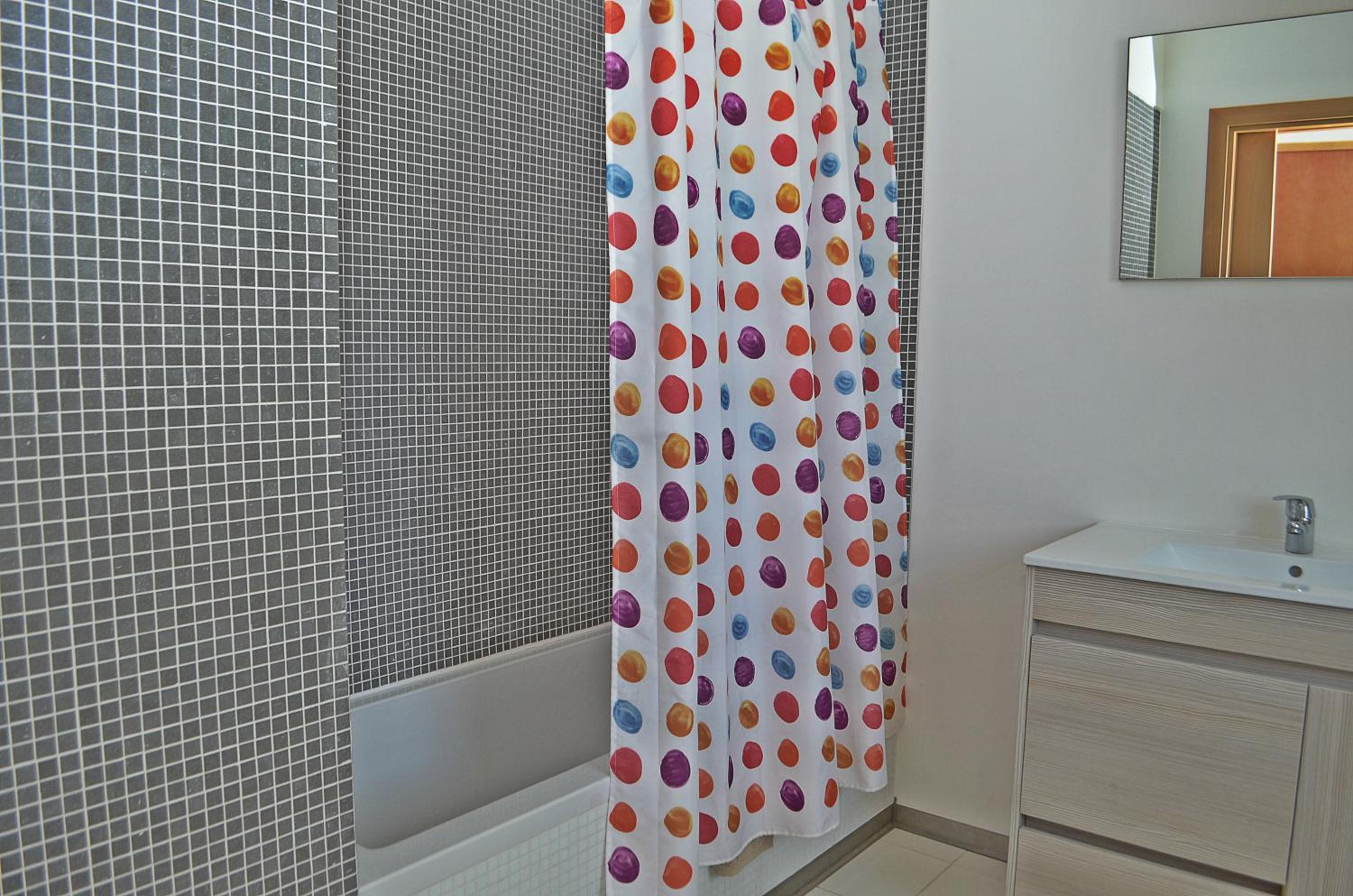 Studio Apartment with Balcony - Lower Floor photo 3