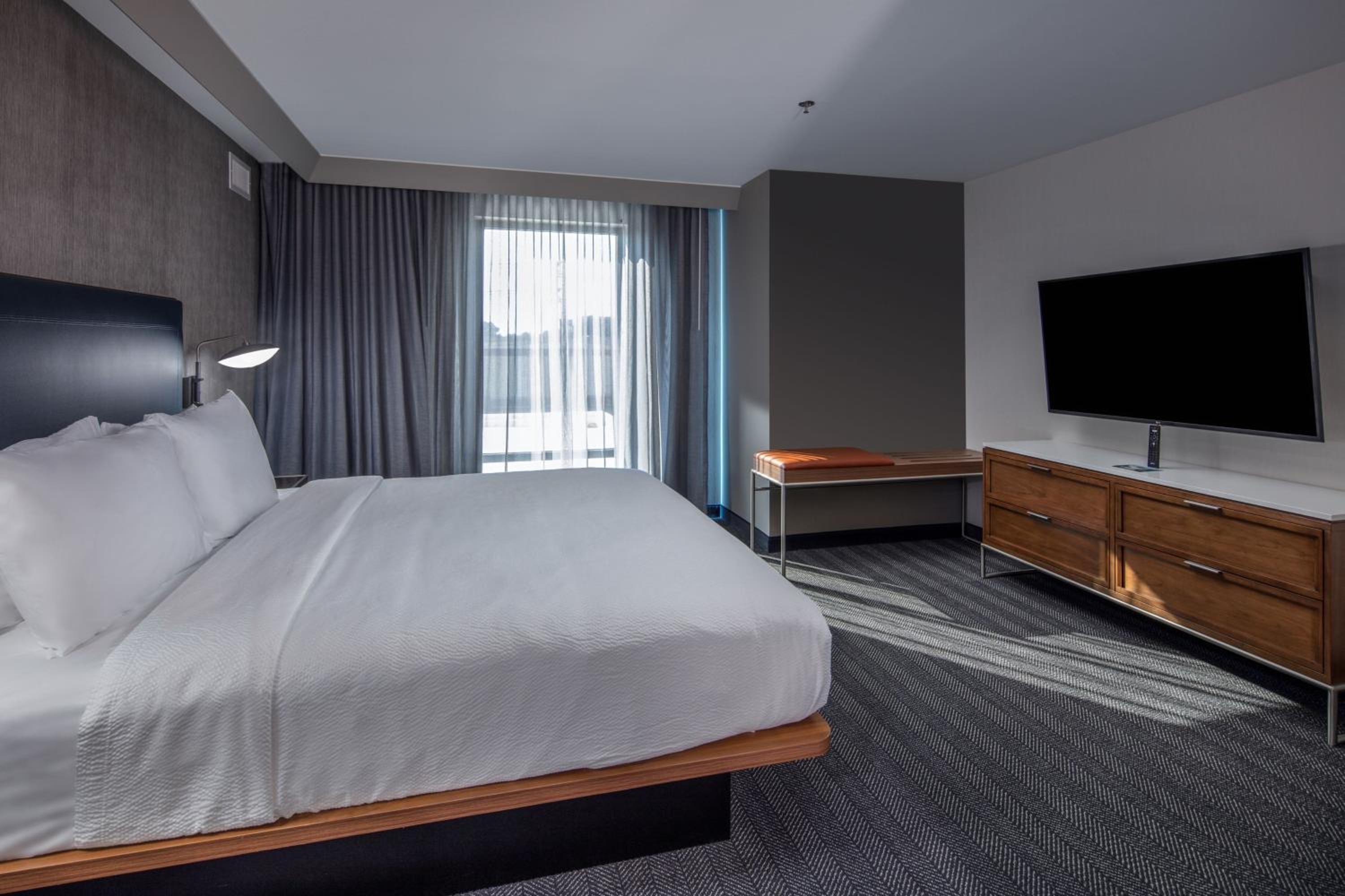 King Suite with Sofa Bed - Photo 4