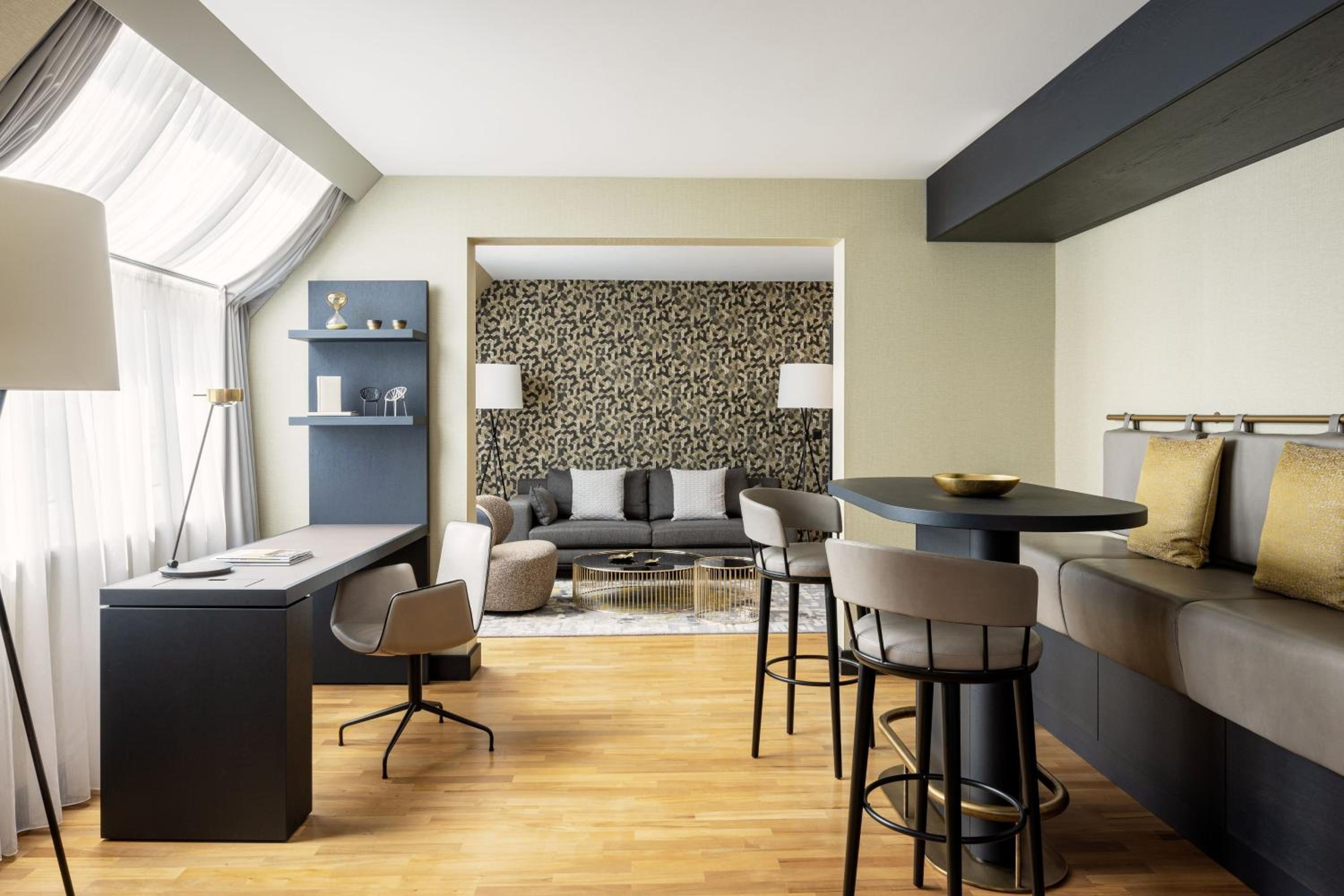 Executive Club Suite - M Club Lounge Access - Photo 2