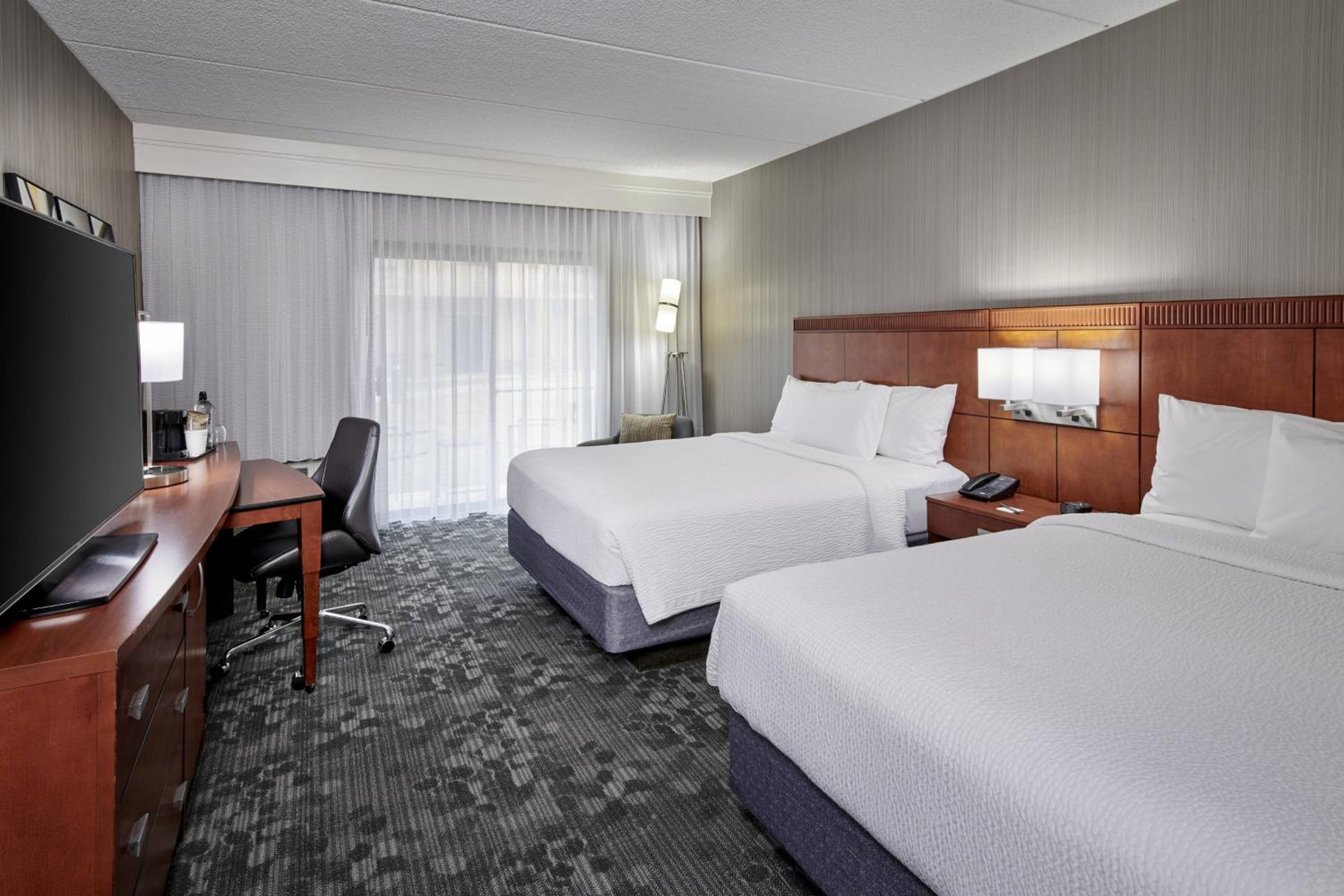 Queen Room with Two Queen Beds - Photo 1