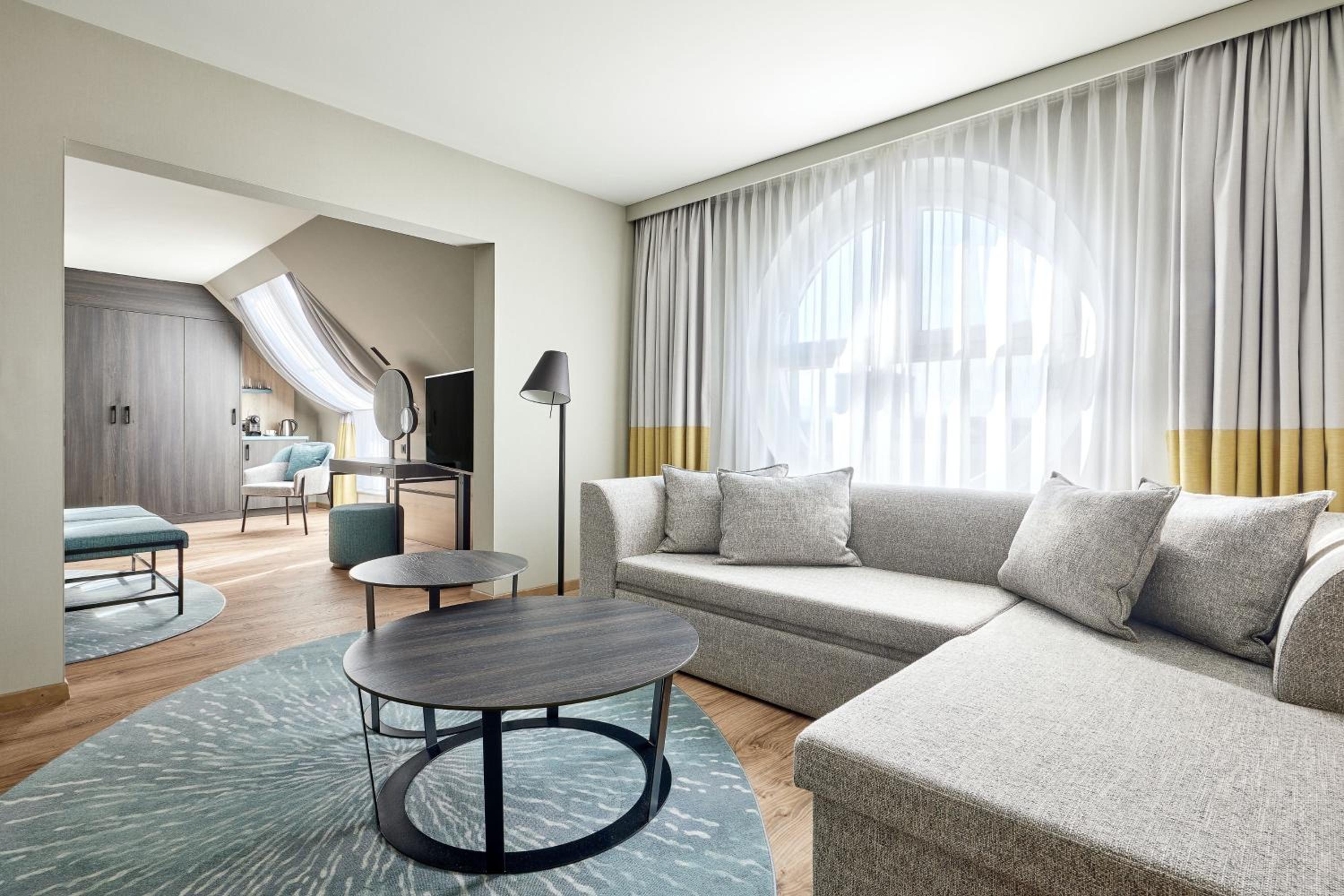 Deluxe Club Suite - Lounge Access - Photo 1