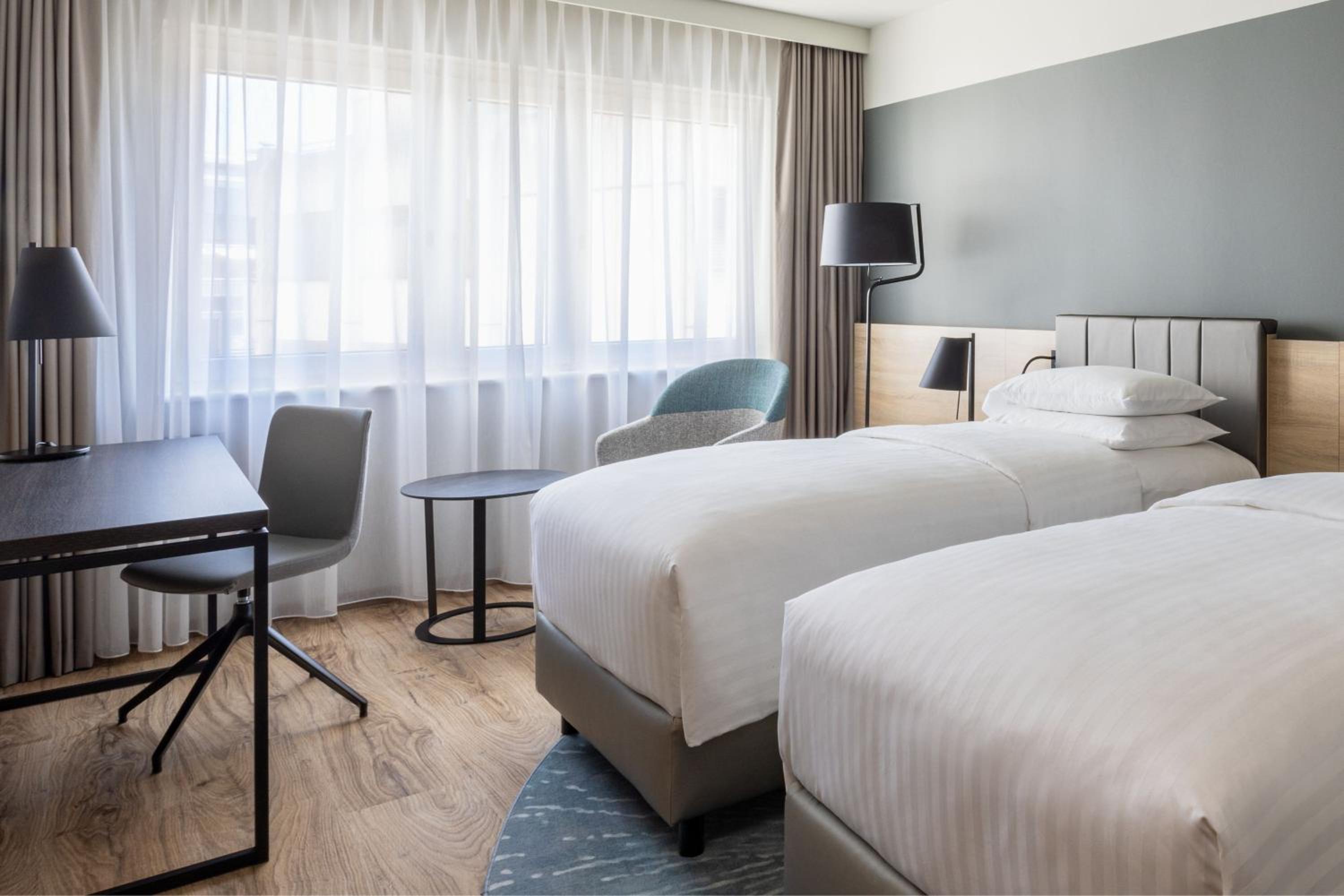Deluxe Twin Room - Photo 2