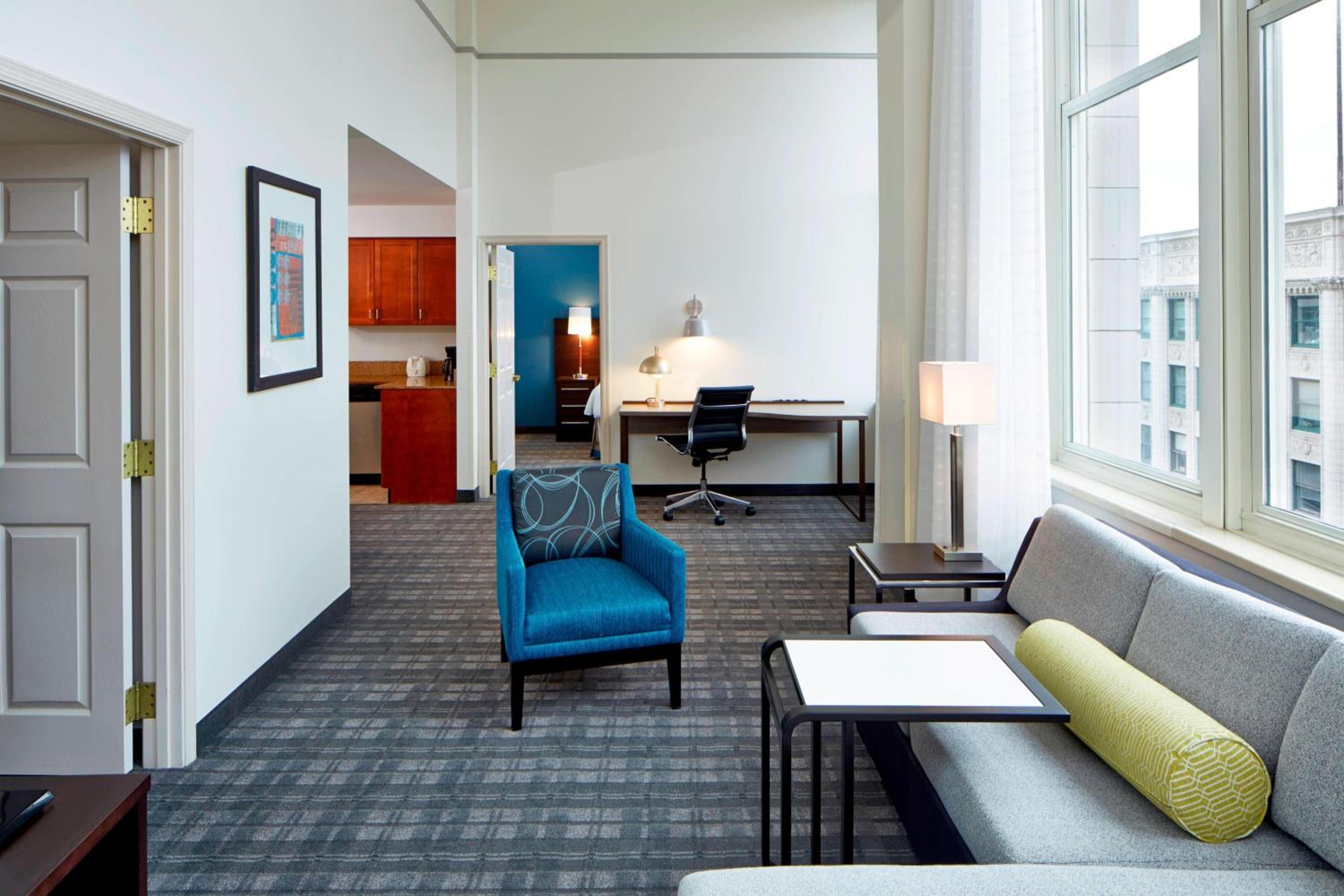 Two-Bedroom Suite - Photo 3