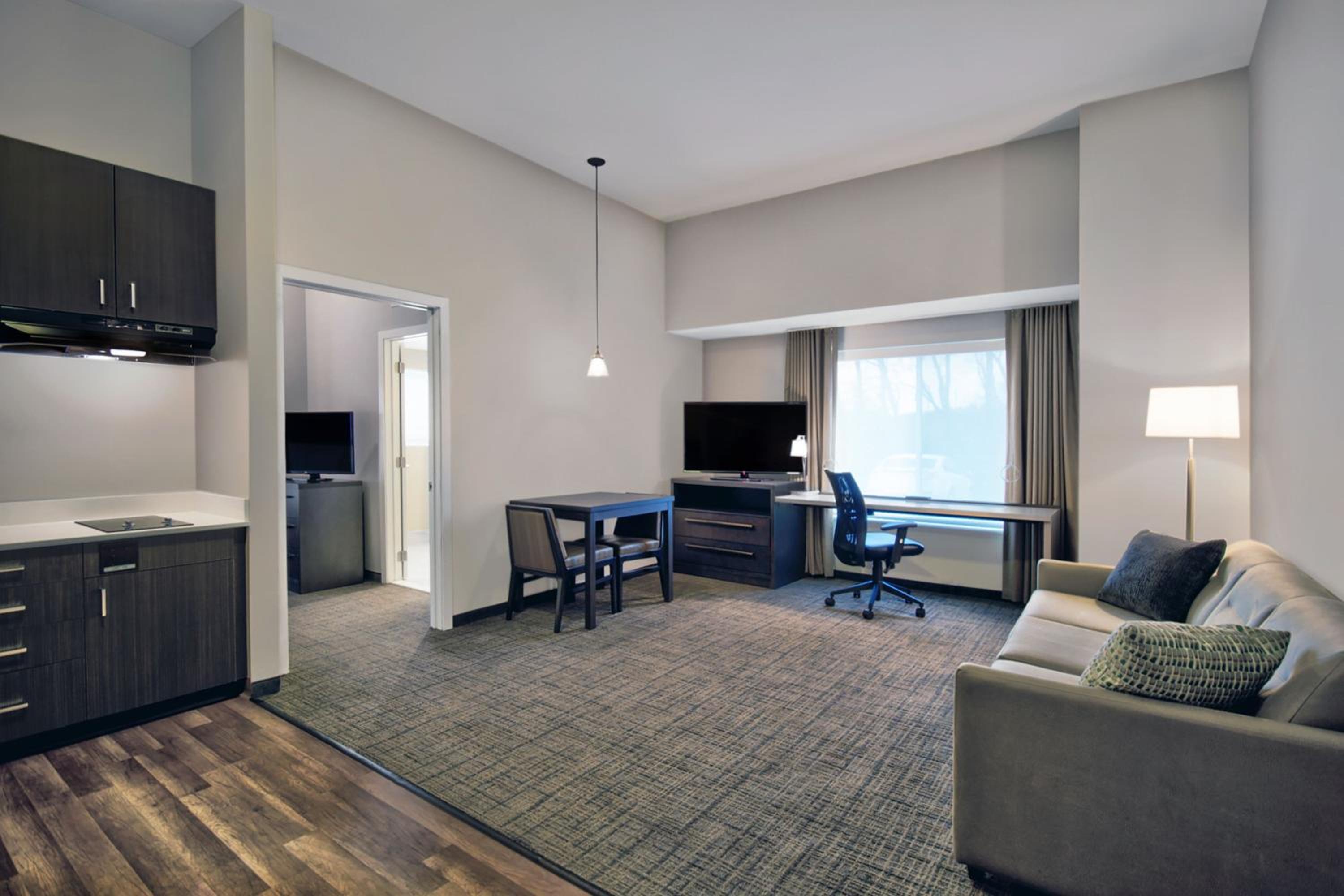 2 Bedroom Suite