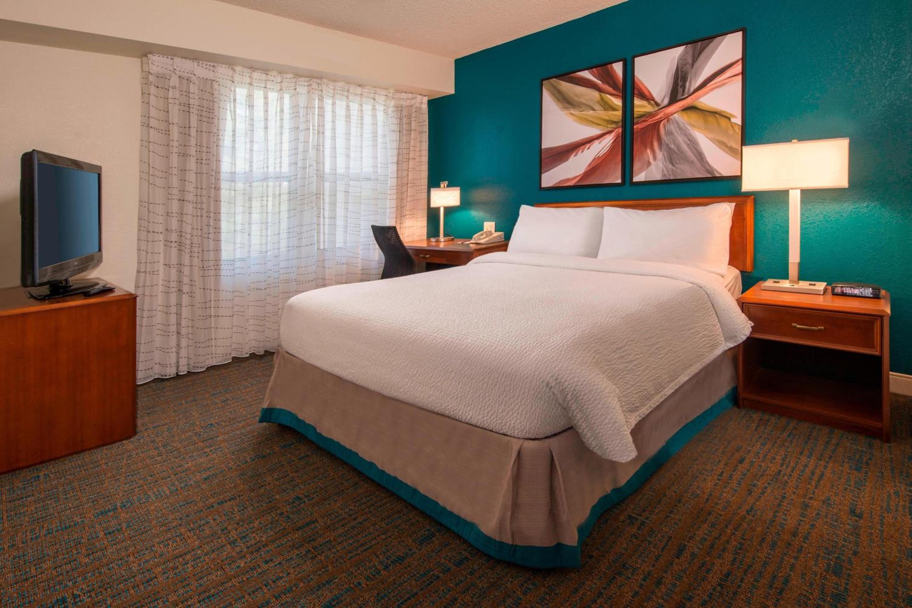 Two-Bedroom Suite - Photo 1