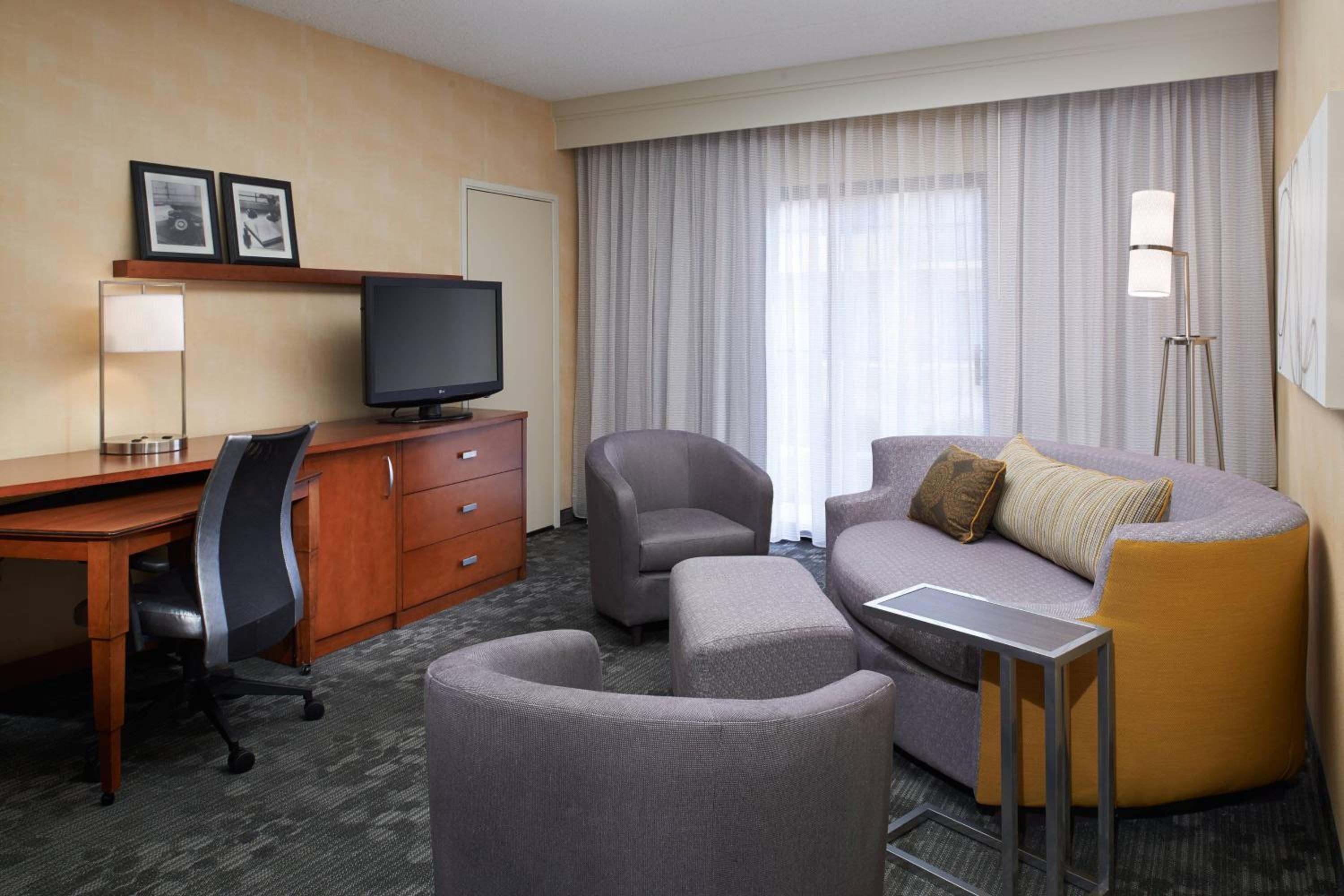 King Suite with Courtyard View