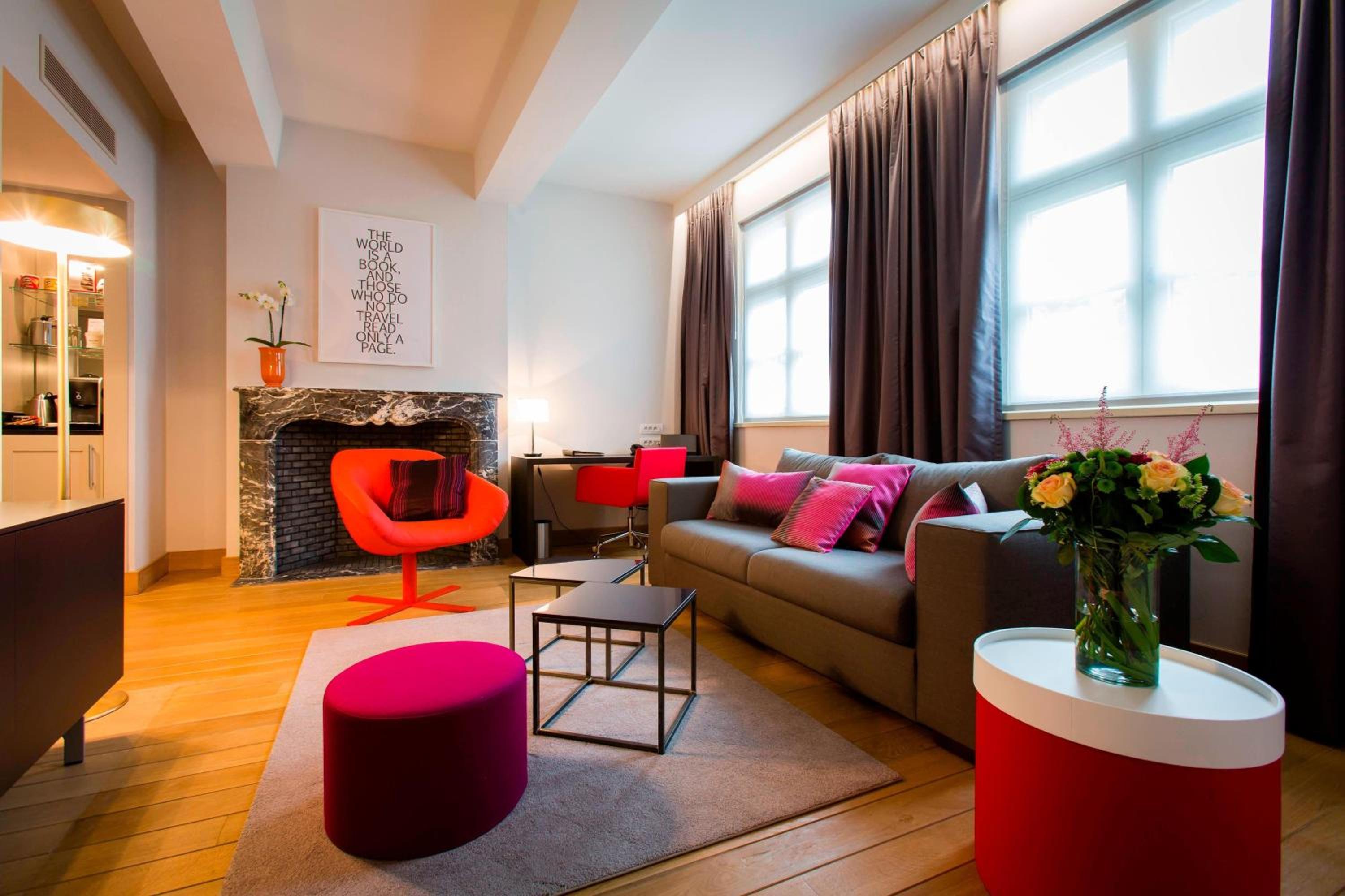 One bedroom Suite, 1 King photo 1