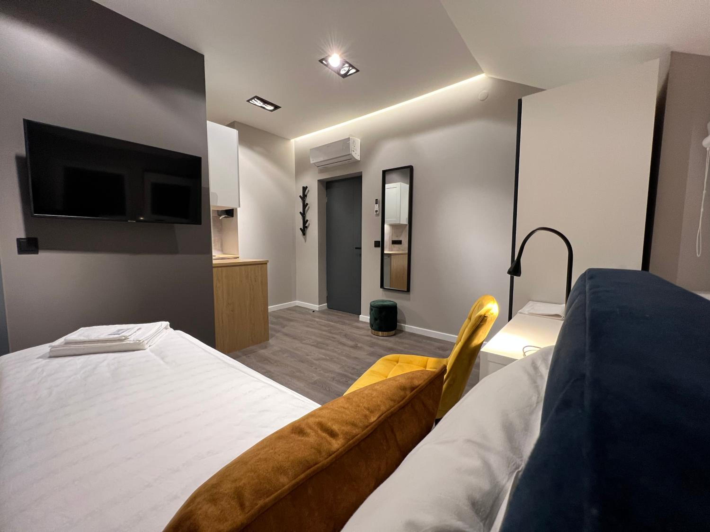Double or Twin Room with Shower