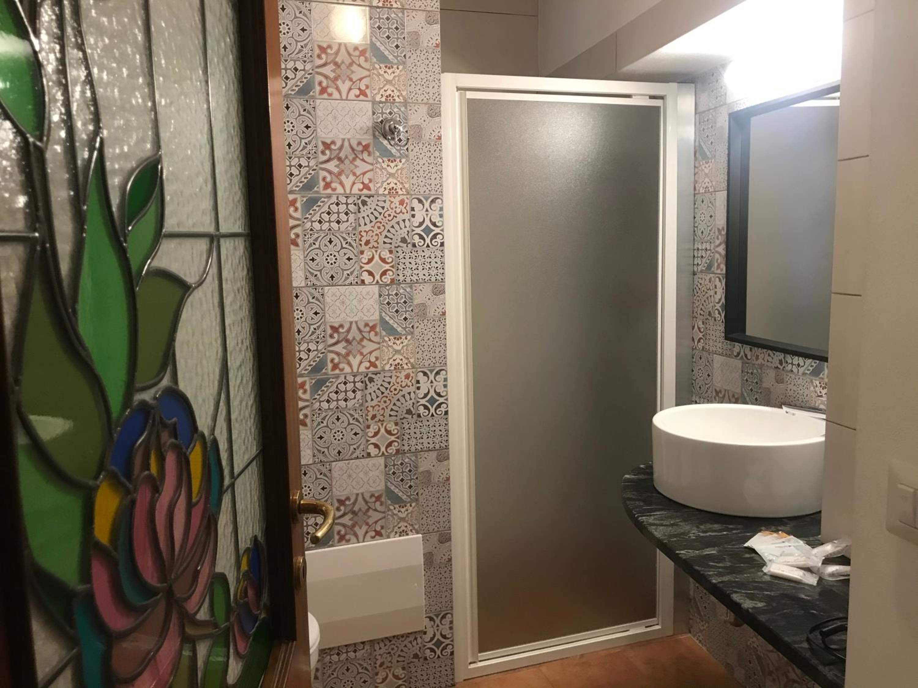 Twin Room with Private External Bathroom photo 3