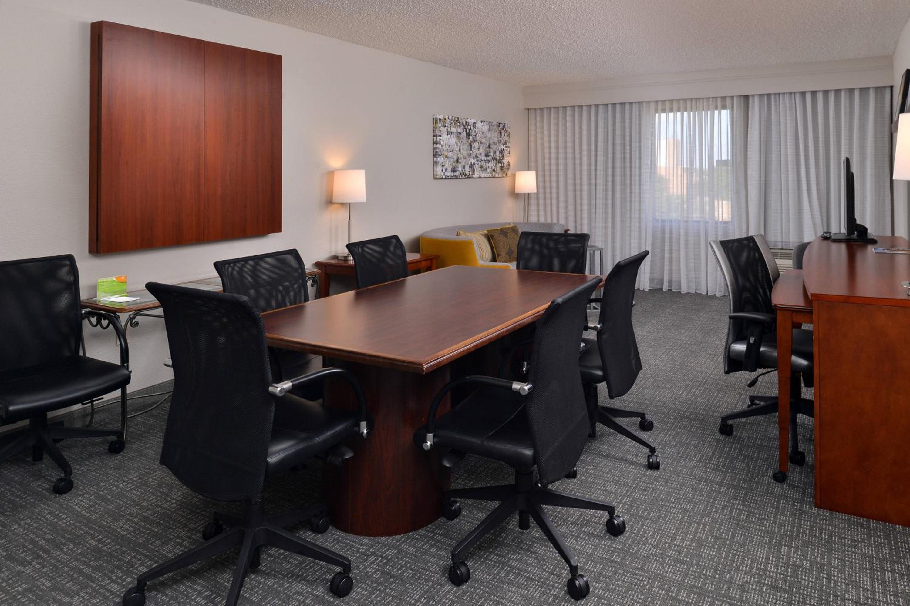 One-Bedroom Presidential King Suite with Sofa Bed