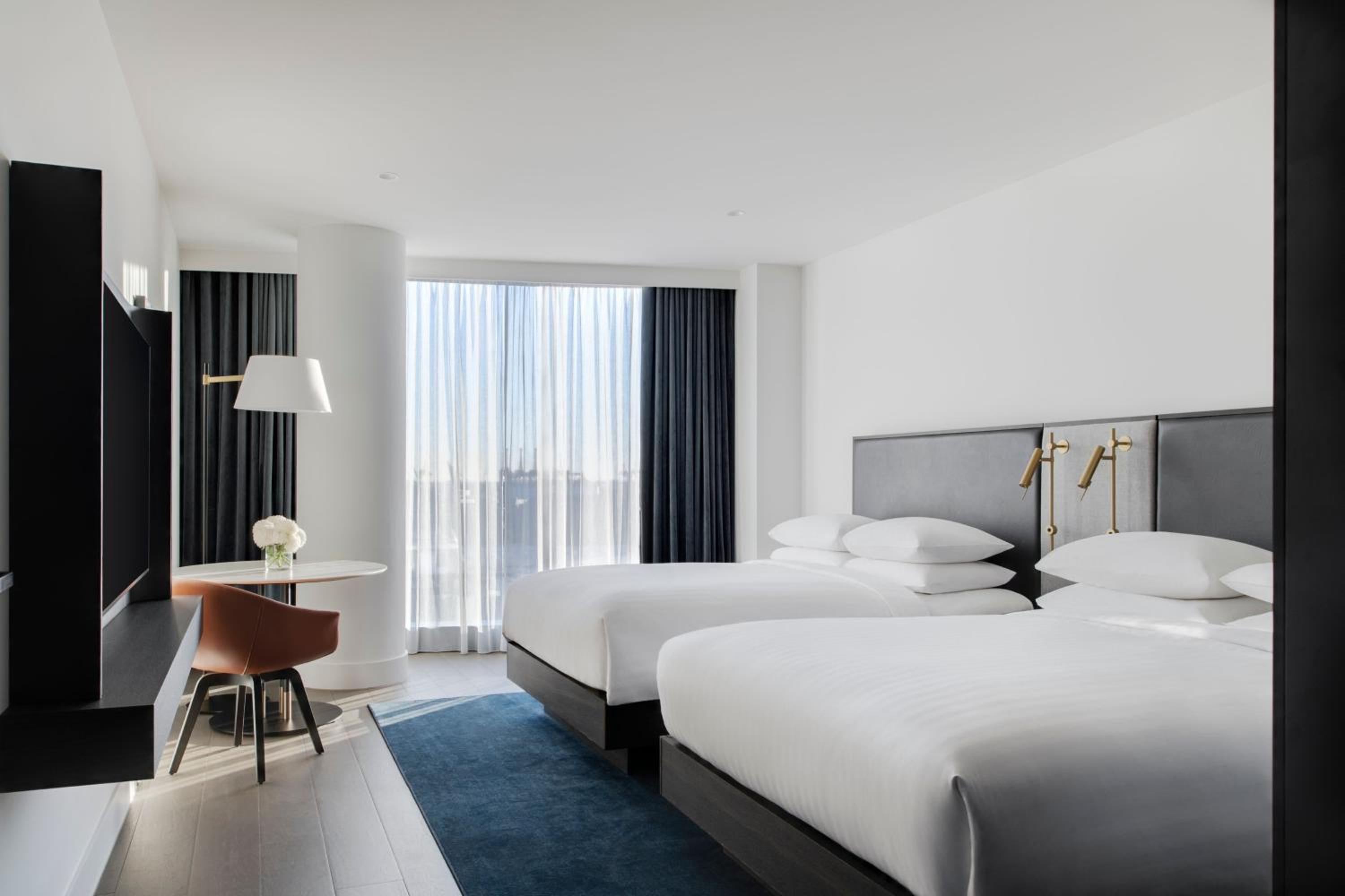 M Club Room with lounge access, Guest room, 2 Double