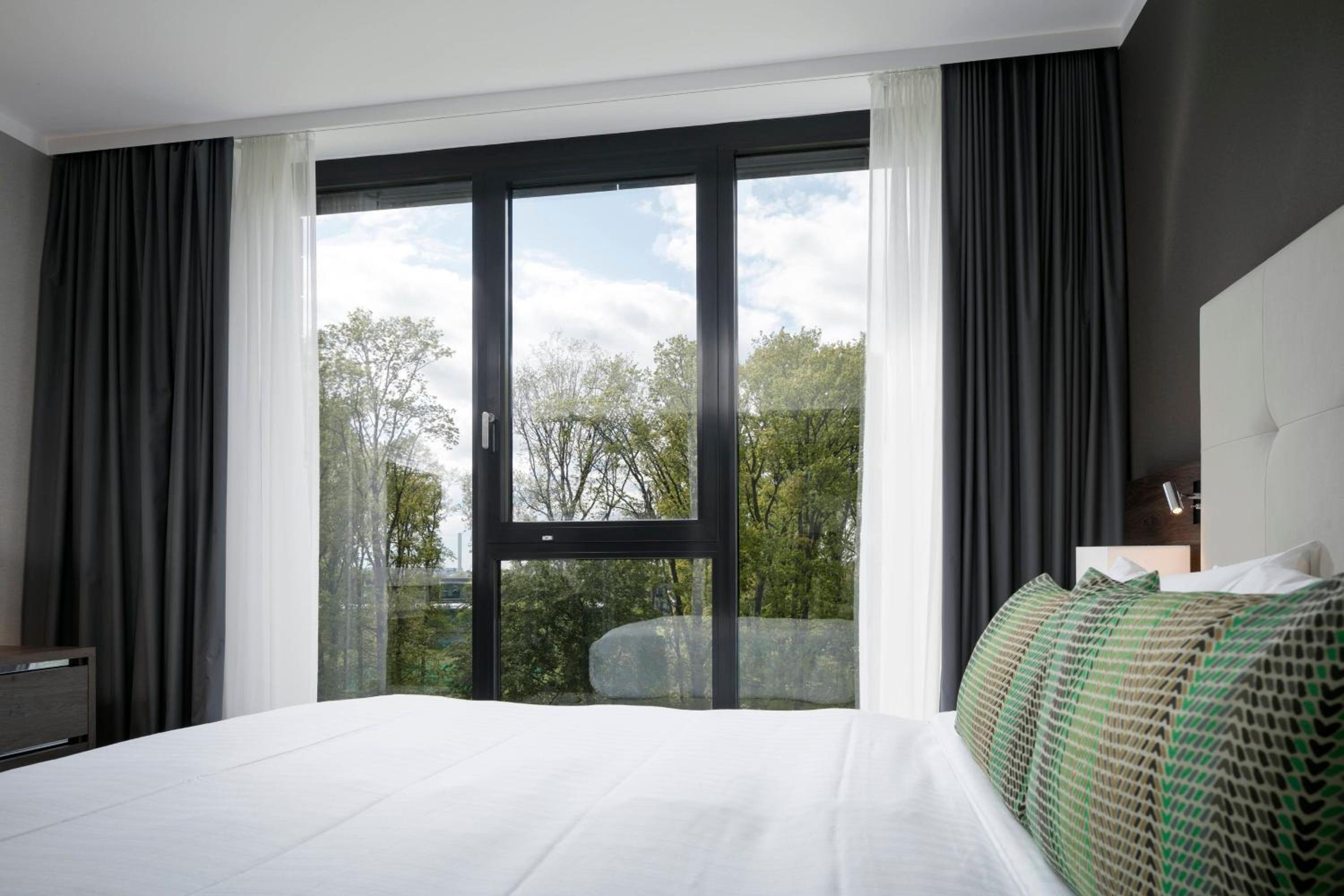 Standard Double Room with King Size Bed with Park View