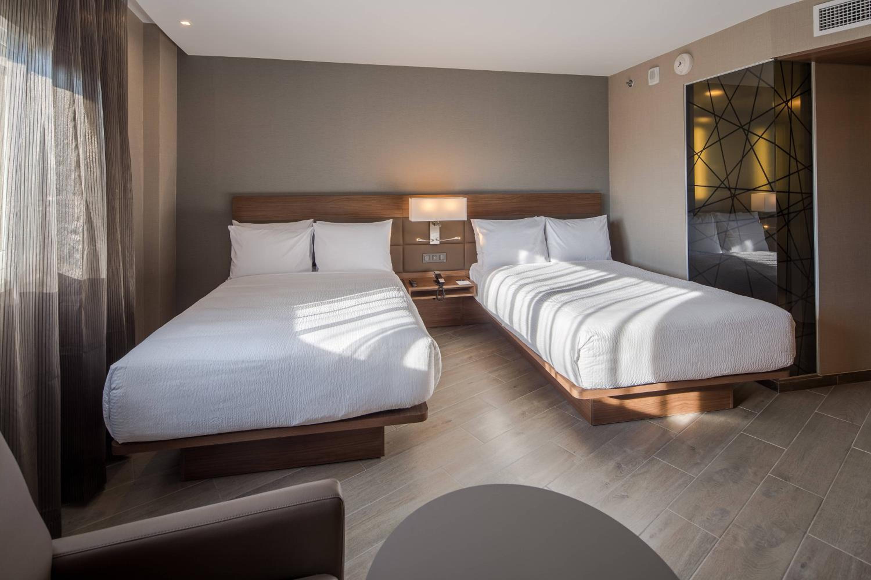 Standard Double Room - Photo 4