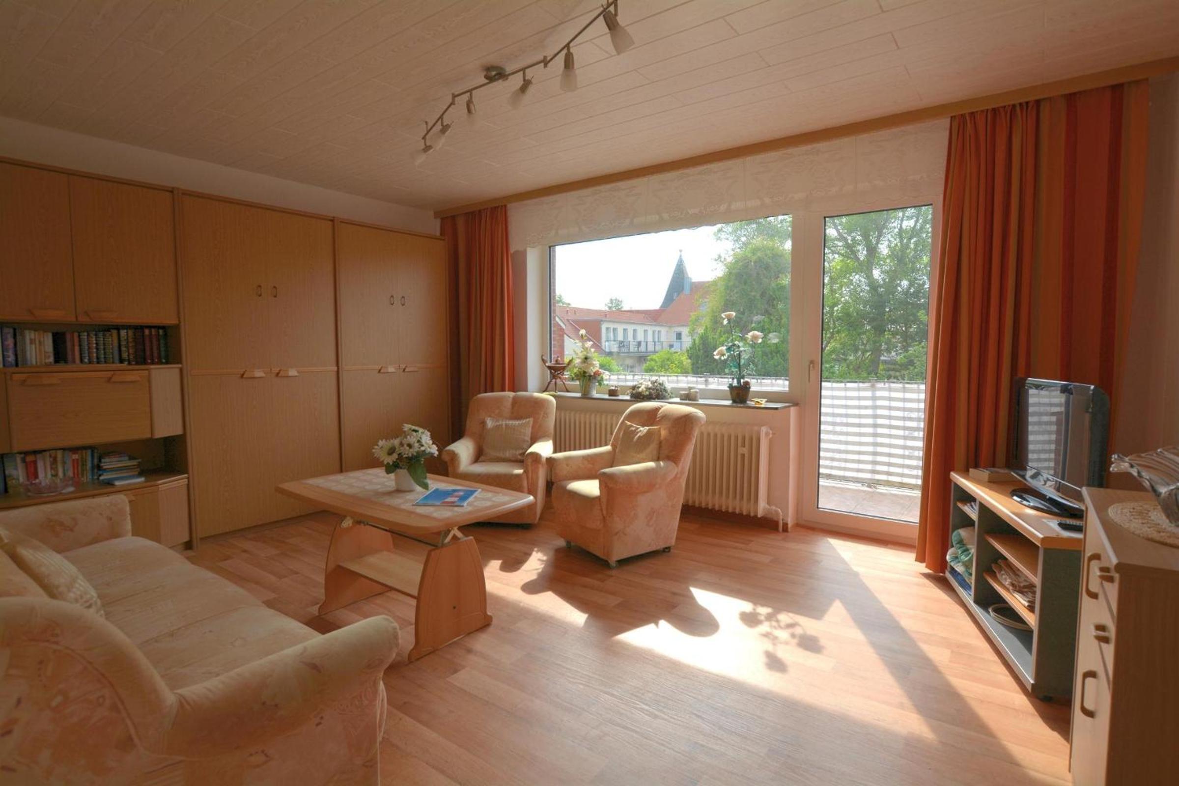 Apartment with Balcony photo 1