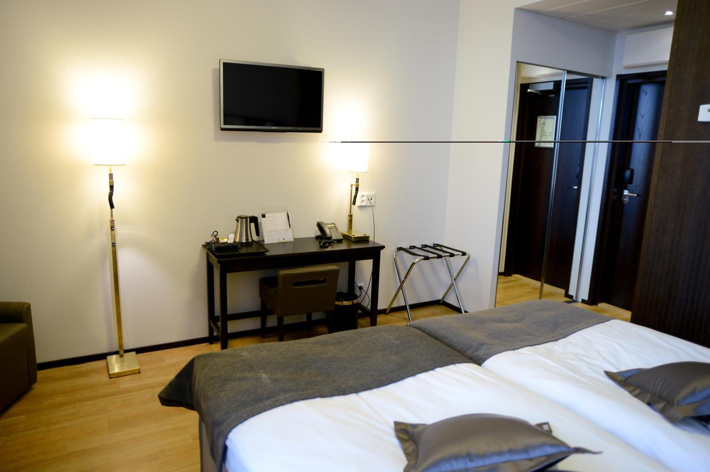 Double or Twin Room photo 2