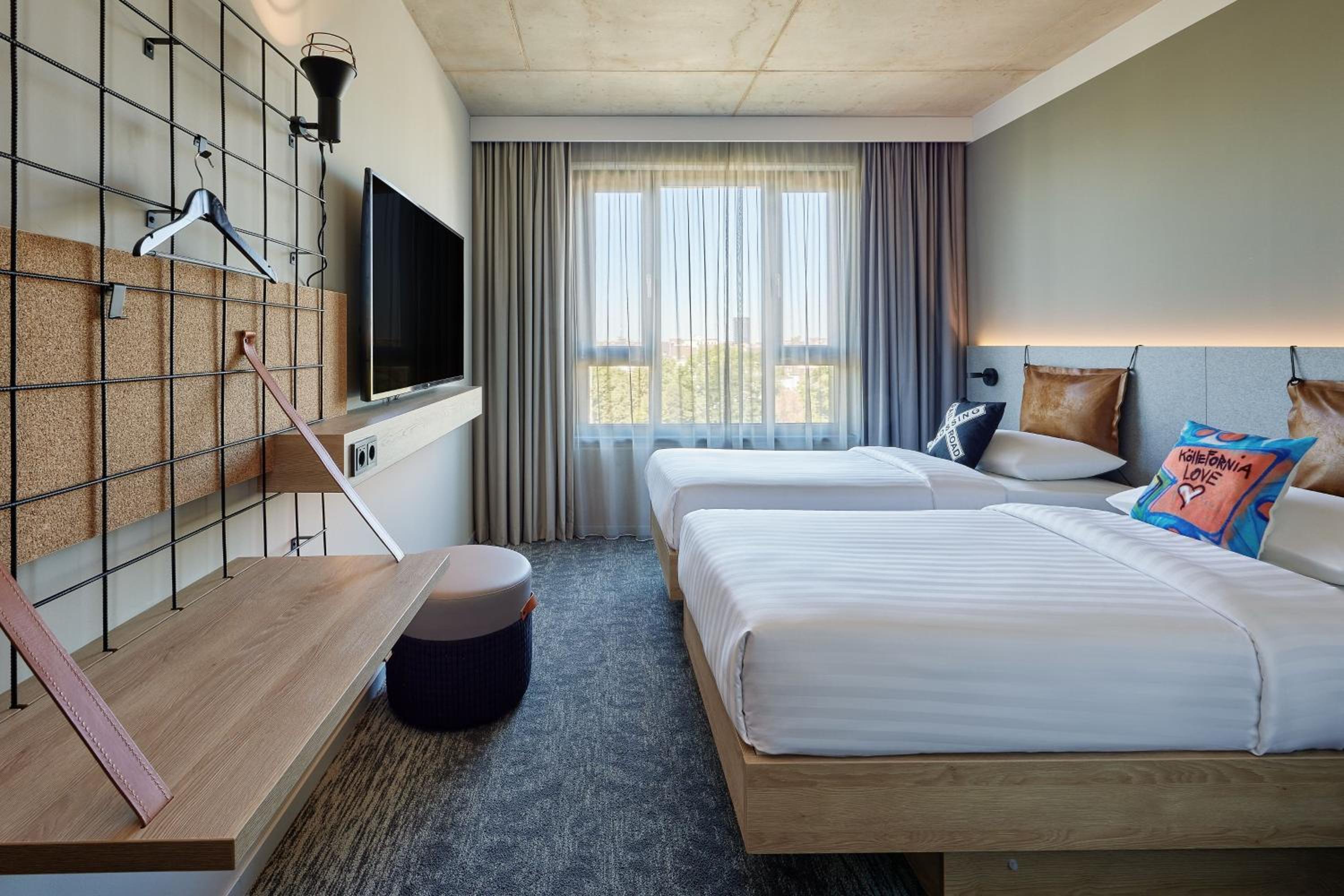 Standard Twin Room - Photo 2