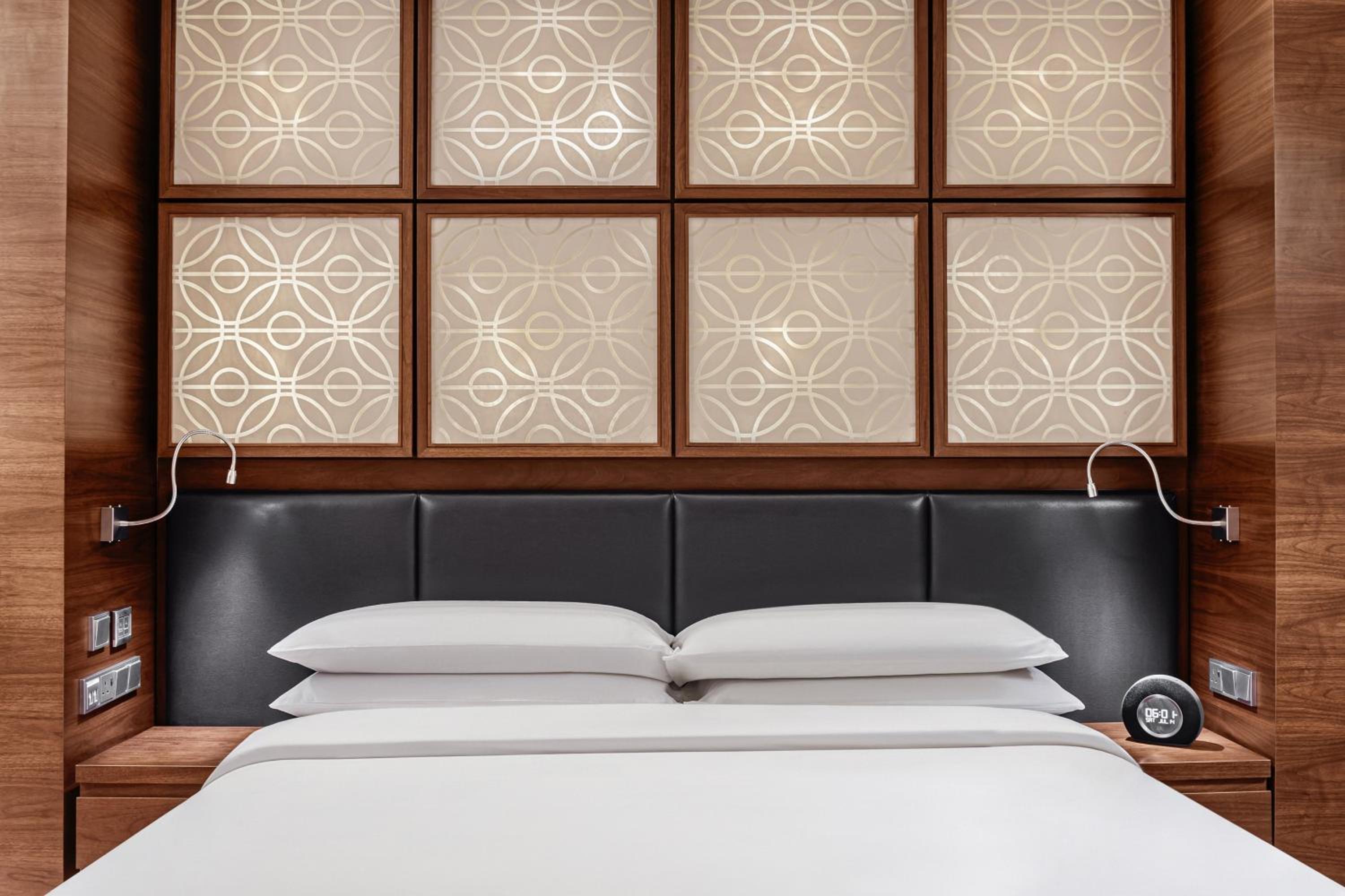 Classic Room - 1 King bed photo 2