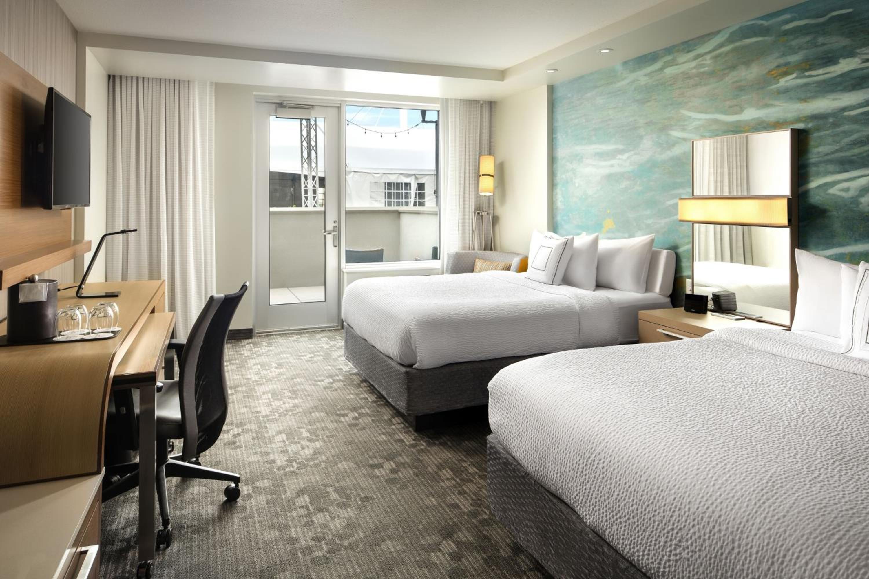 Queen Room with Two Queen Beds and Courtyard View