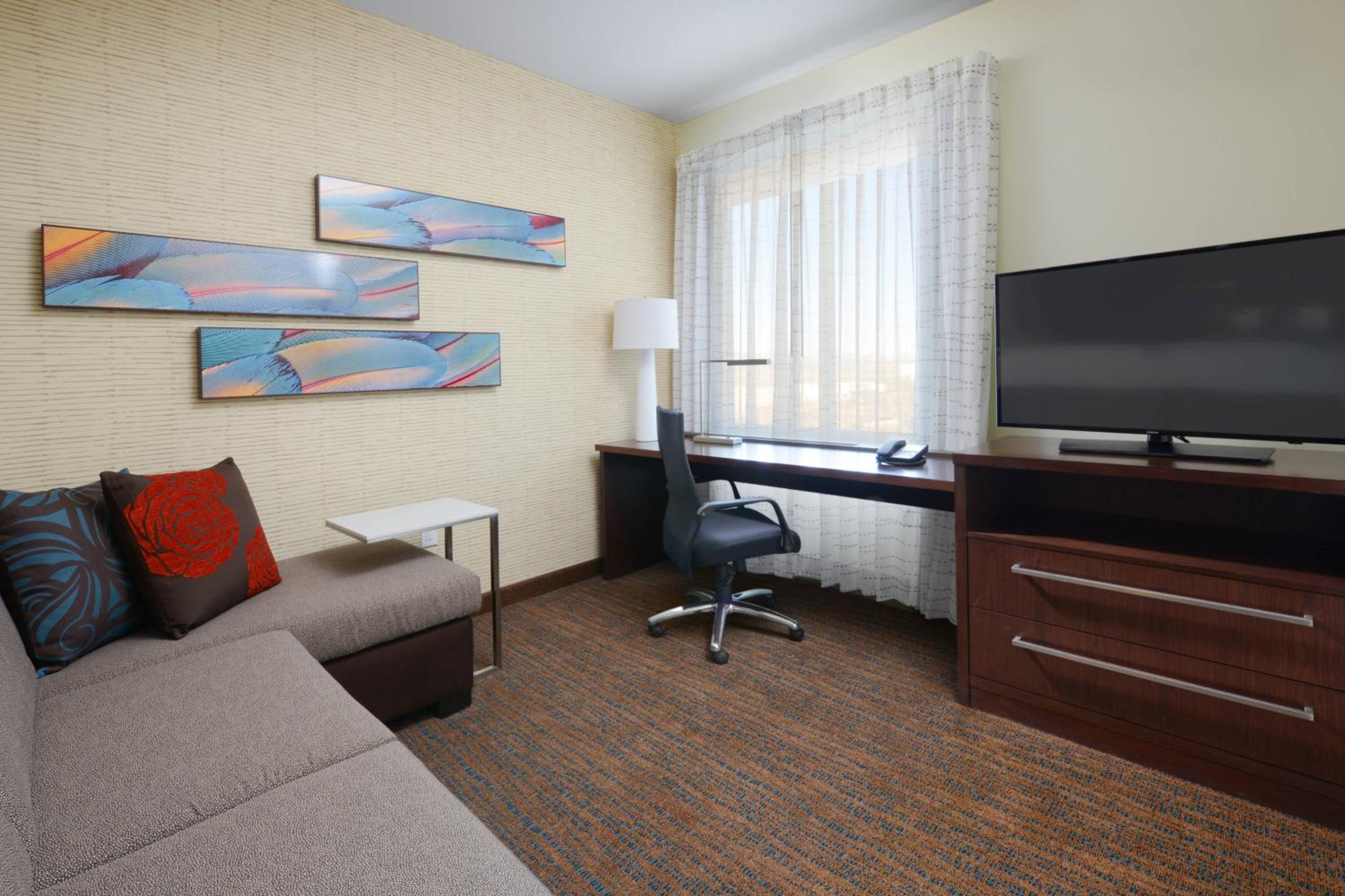 One-Bedroom King Suite with Sofa Bed and Adapted Tub - Mobility and Hearing Accessible photo 1