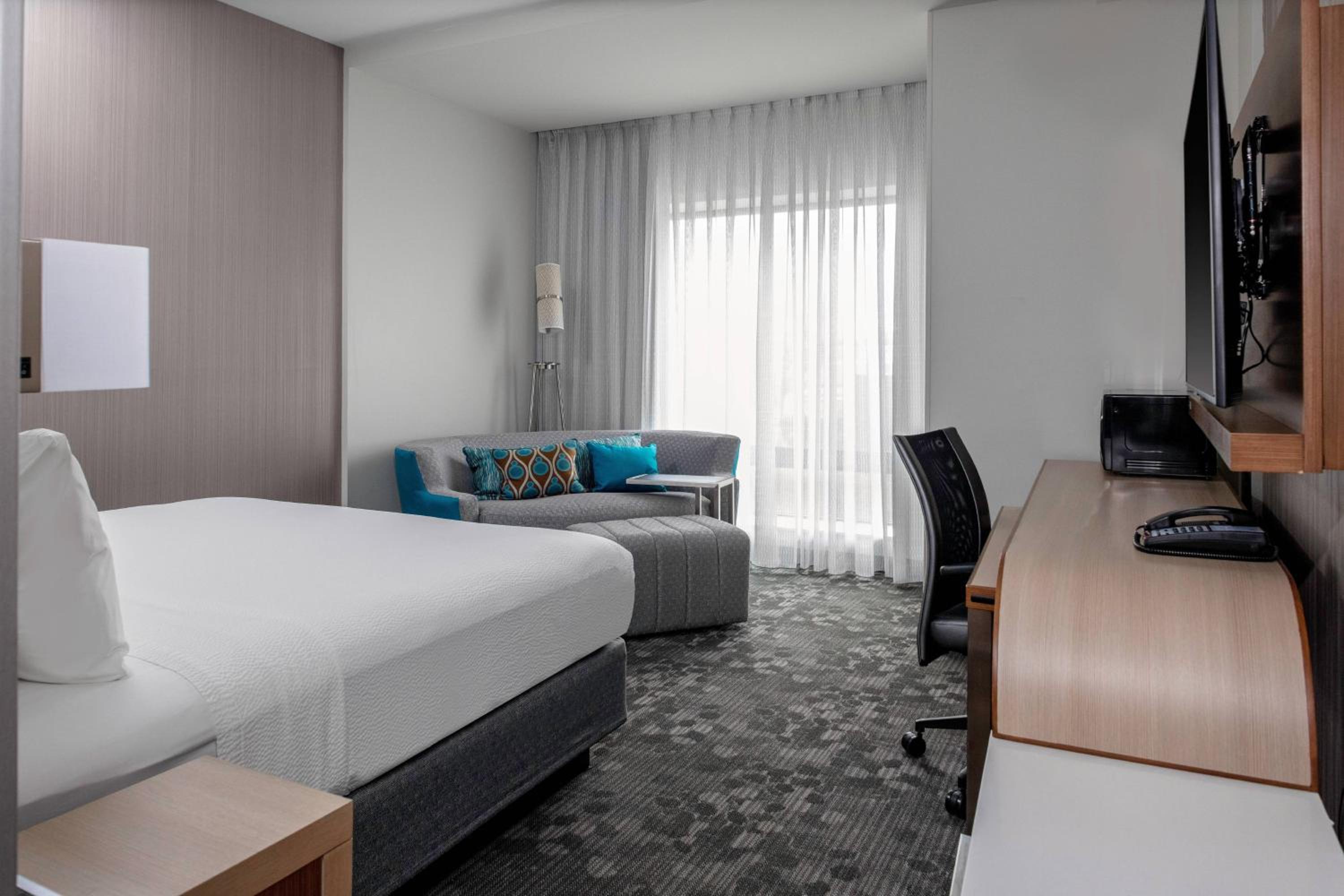 King Room with Sofa Bed - Hearing Accessible