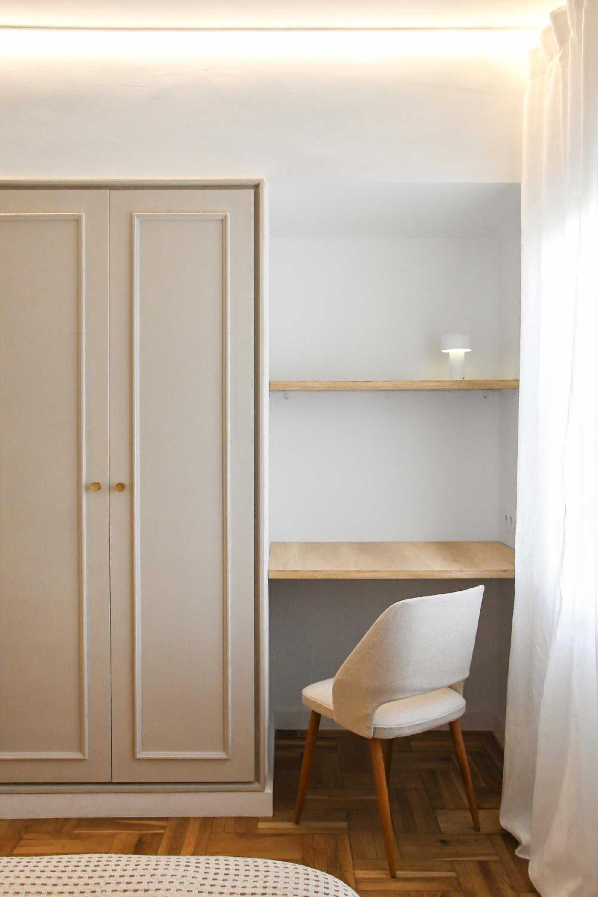 Deluxe King Room photo 2