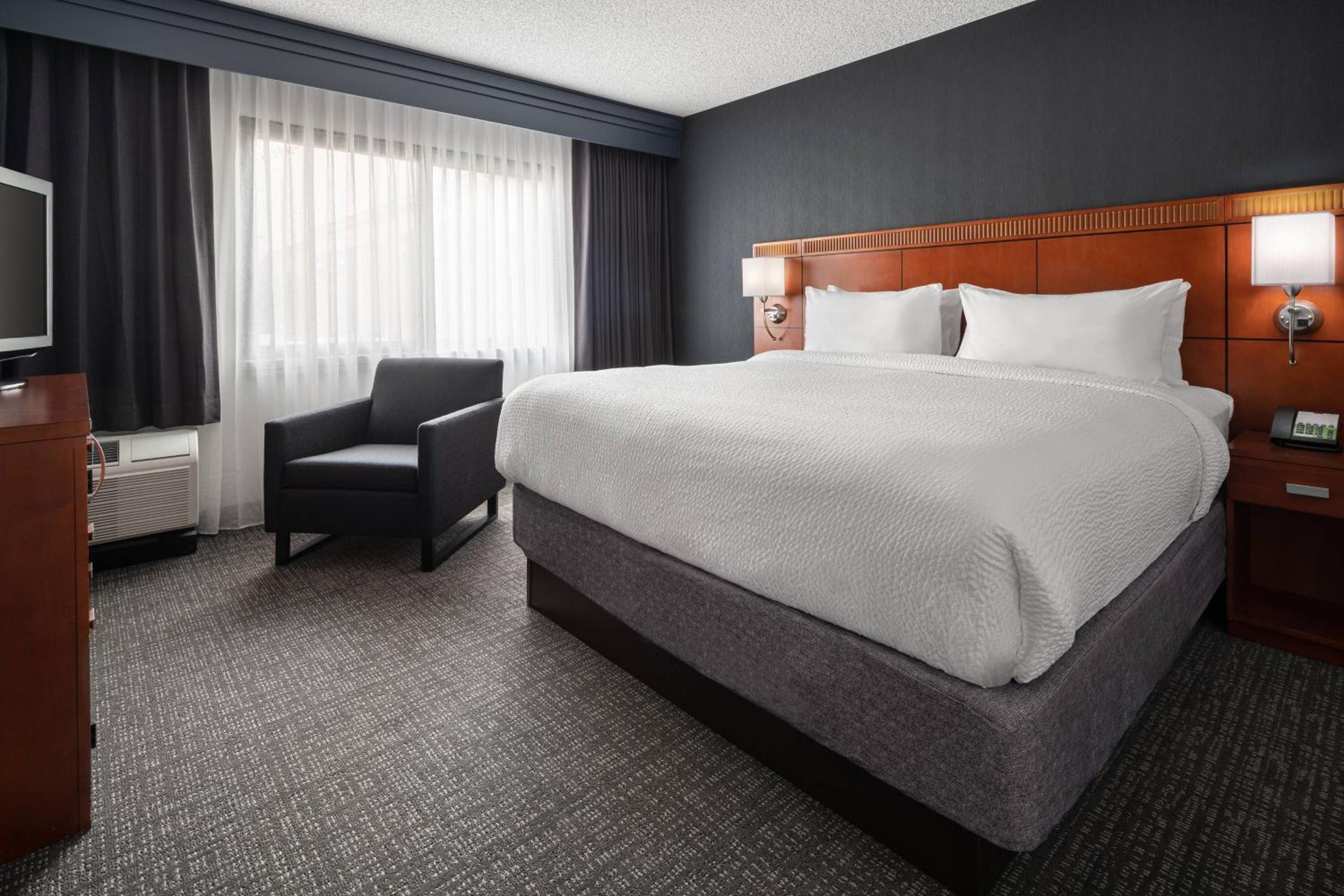 King Suite - Photo 1
