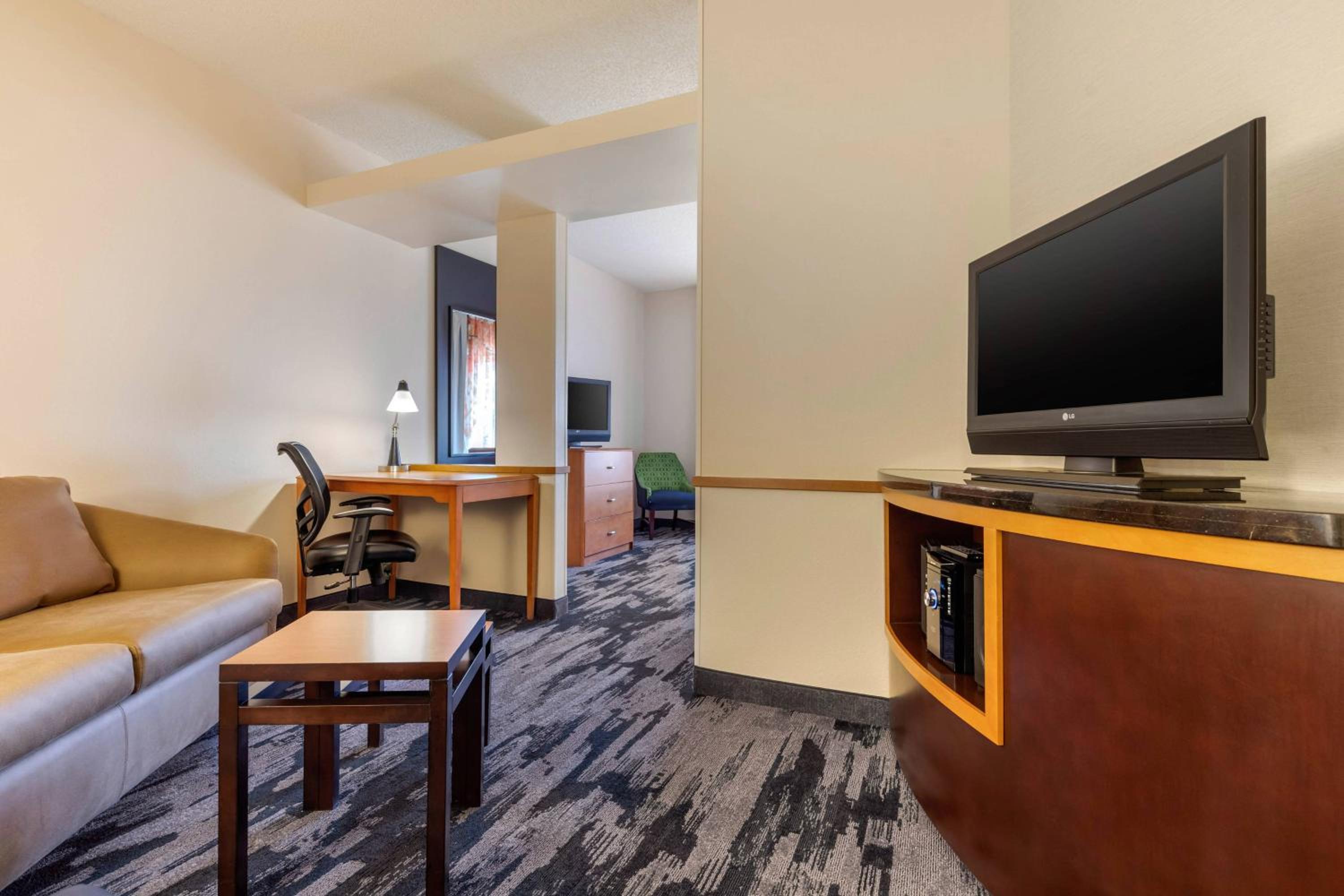 King Junior Suite with Sofa Bed