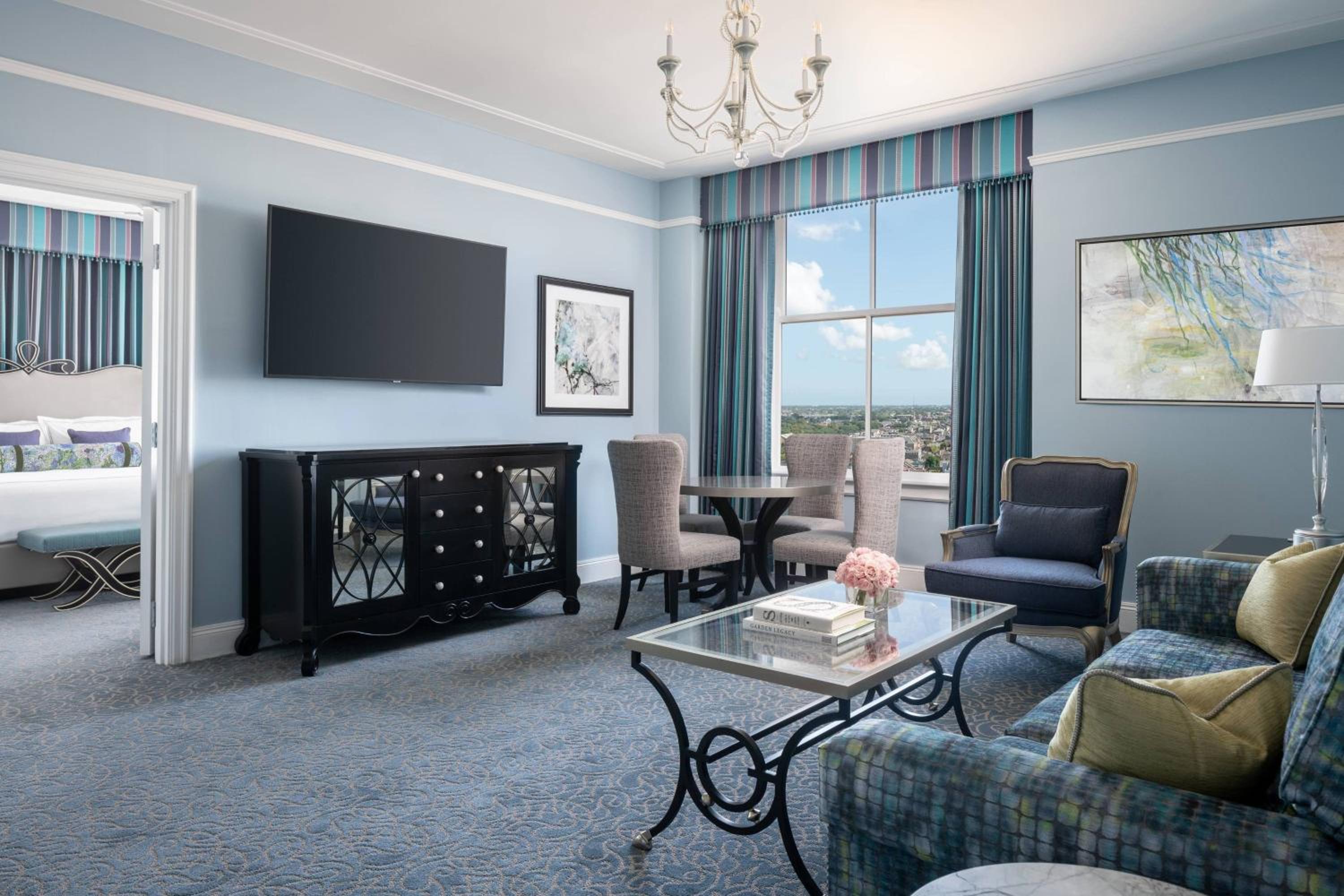One-Bedroom King Suite with Sofa Bed - Photo 1
