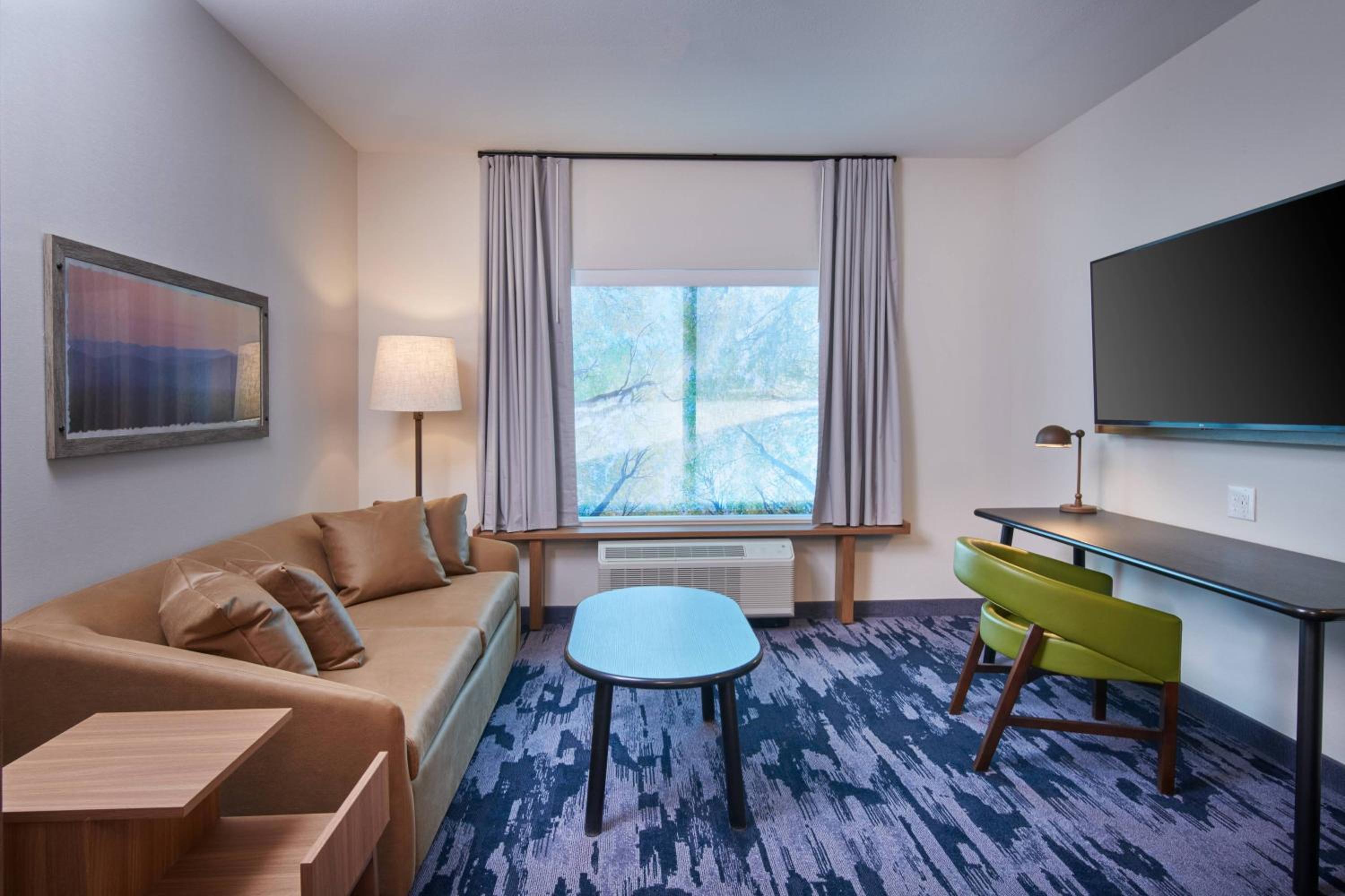 Suite, 1 King, Sofa bed - Photo 6
