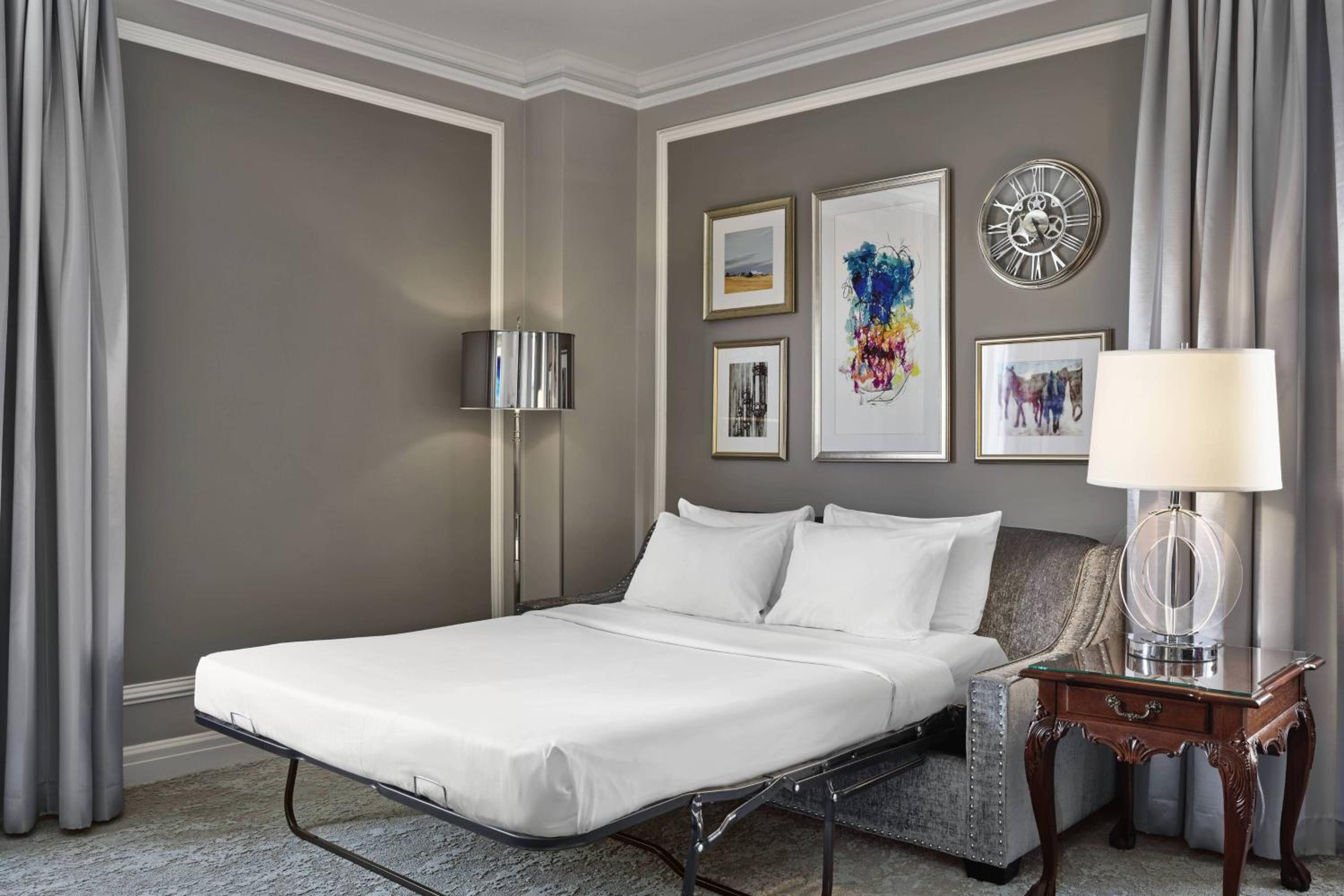 Deluxe Suite - Photo 3