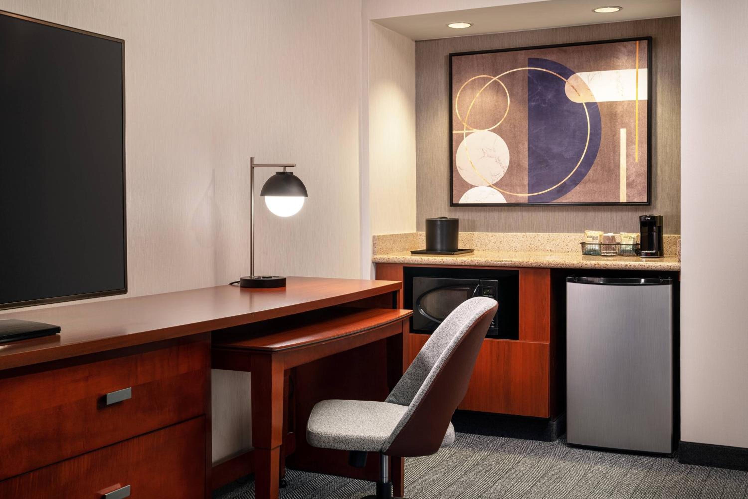 Suite, 2 Queen, Sofa beds: 2 - Photo 3