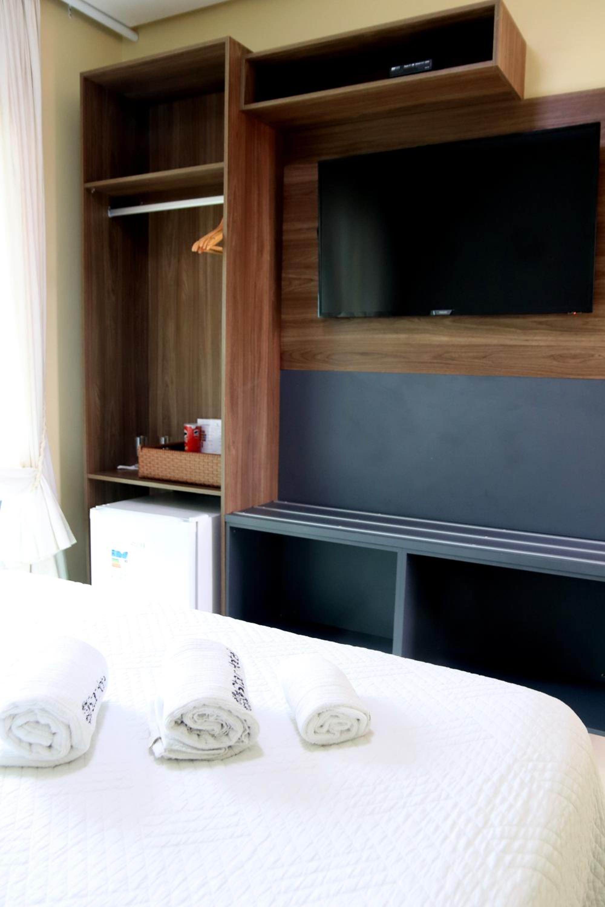 Deluxe Double or Twin Room photo 2