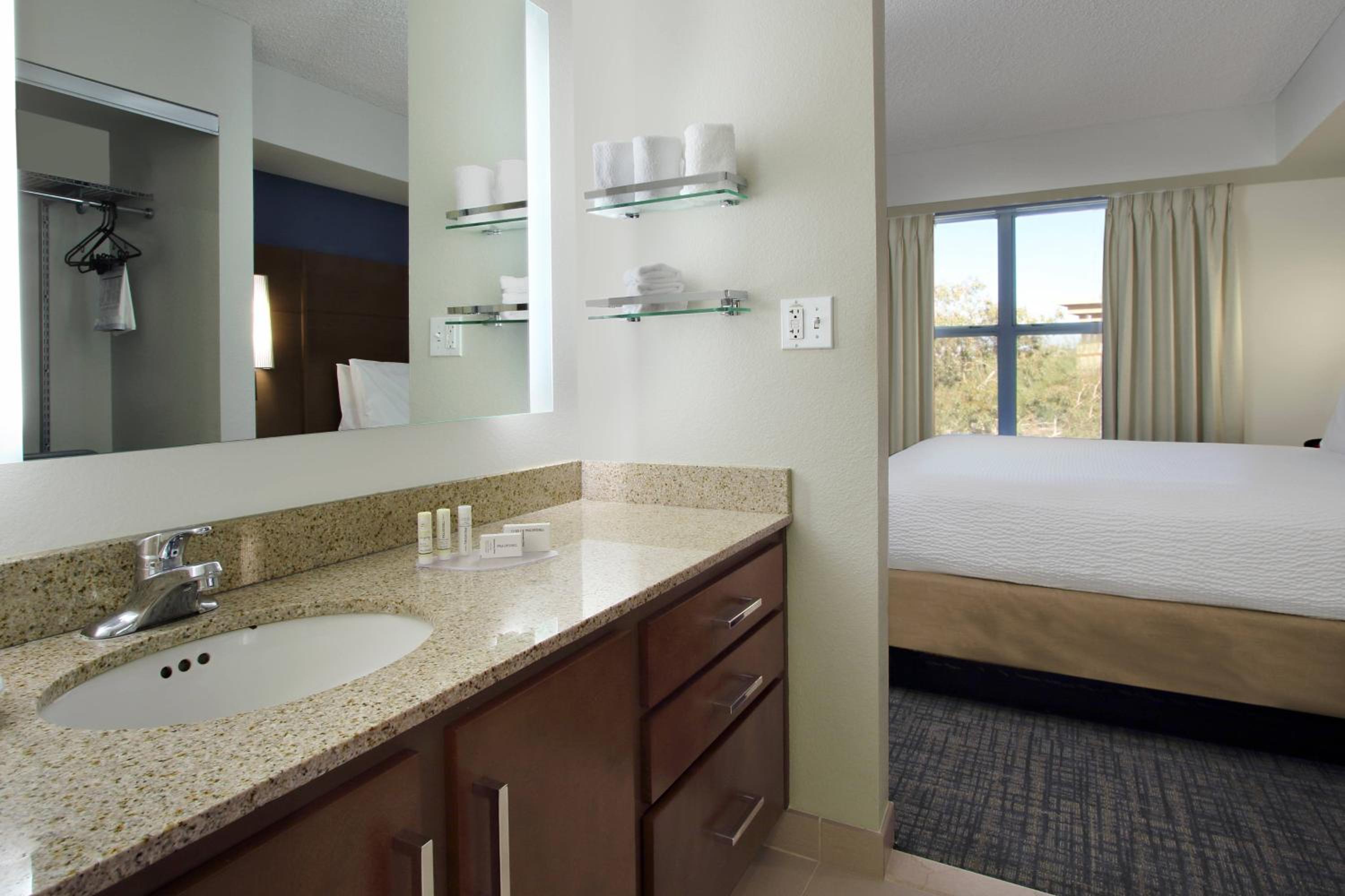 One-Bedroom Queen Suite with Sofa Bed - Photo 6