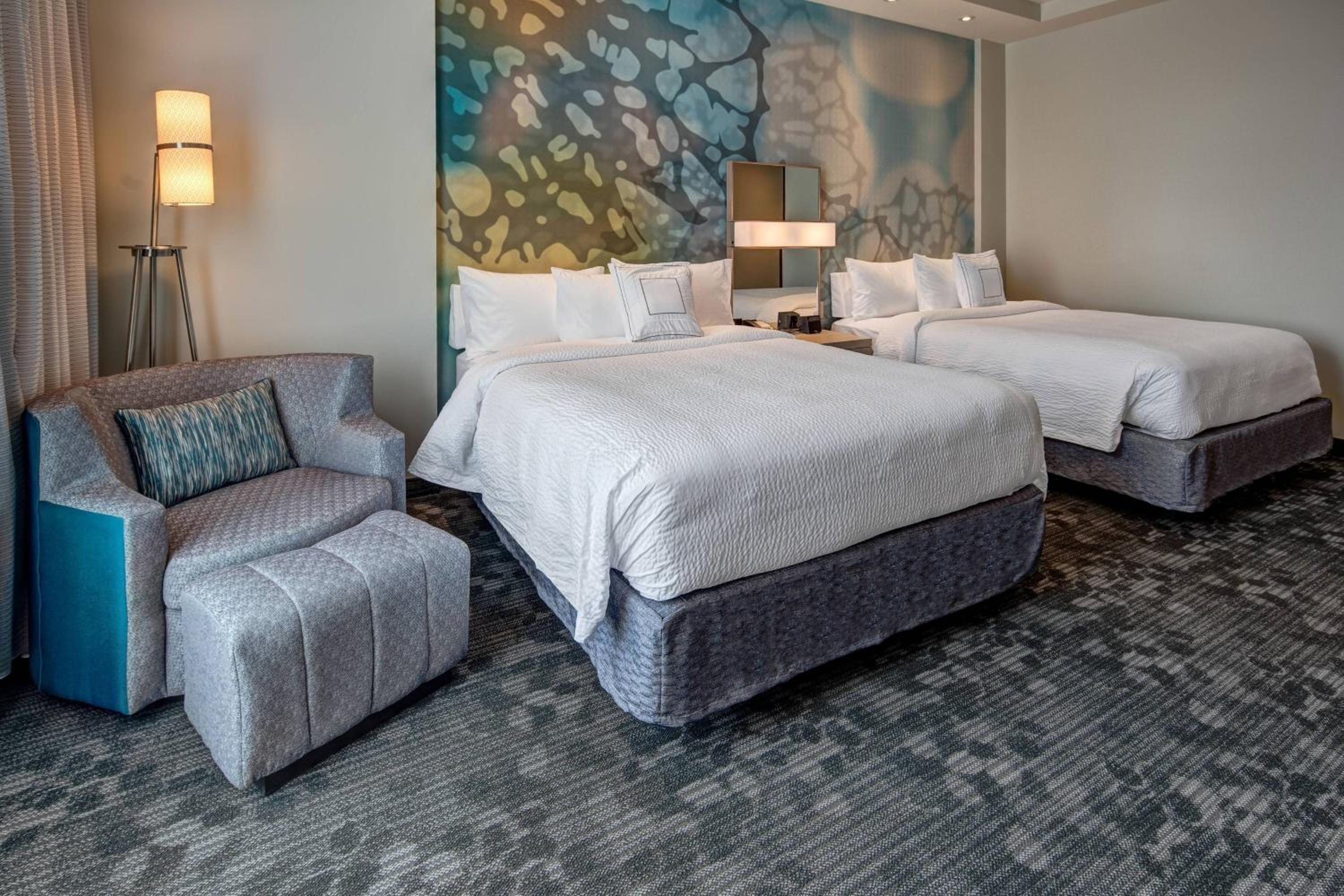 Executive, Guest room, 2 Queen, High floor photo 3