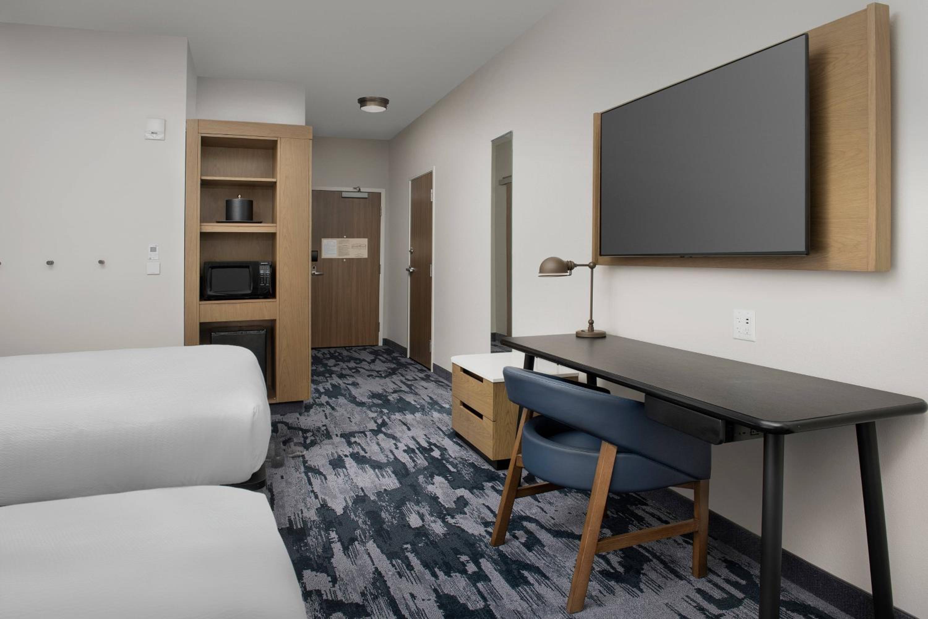Double Queen Room - Photo 1