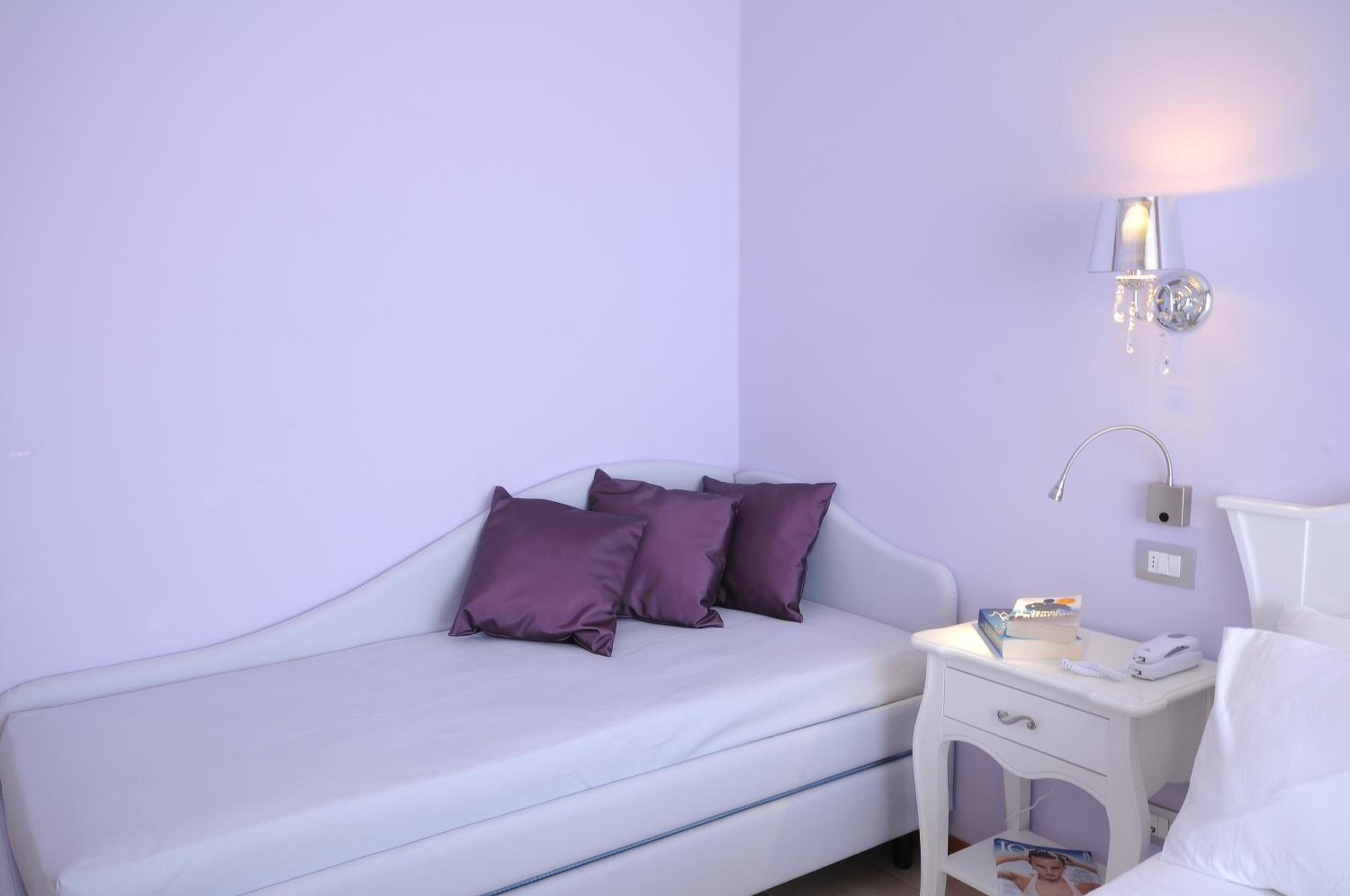 Triple Room - Photo 11
